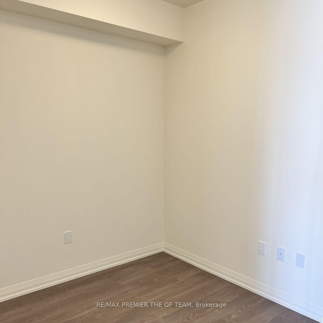 Photo 4 of Unit 2003, 9000 Jane Street, Vaughan, Vellore Village — HOMEH