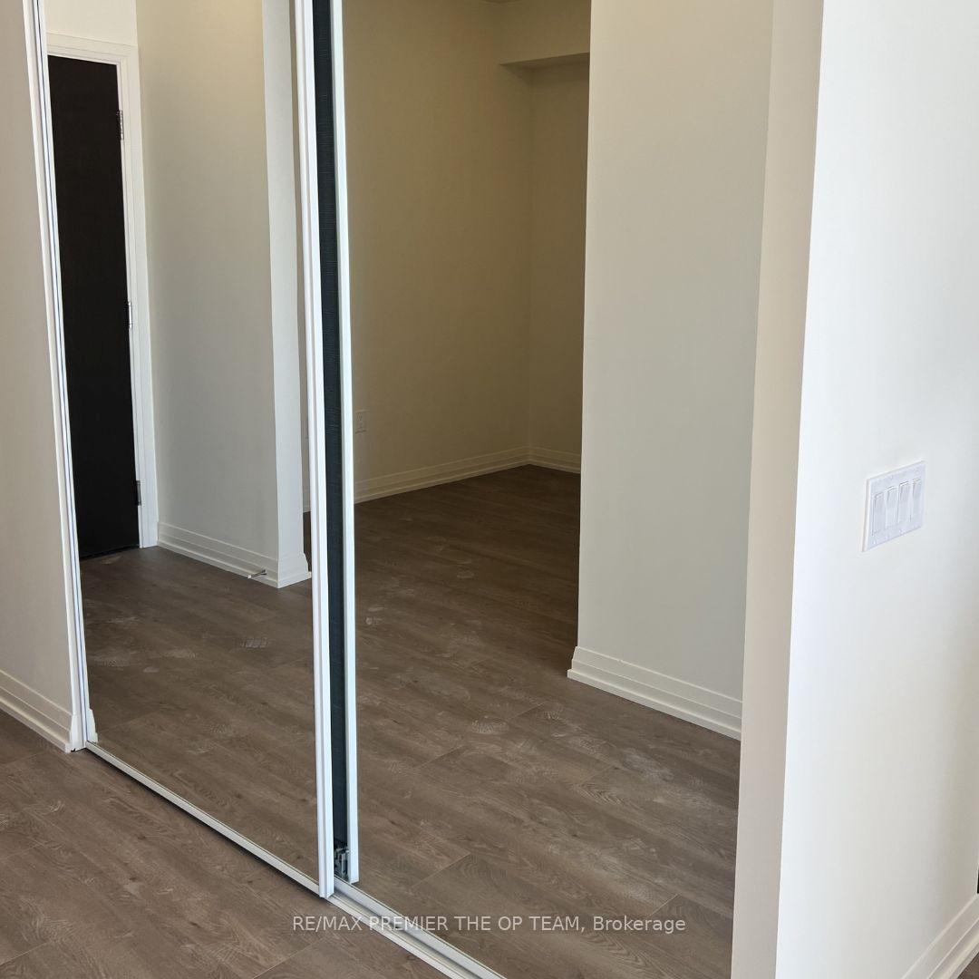 Photo 6 of Unit 2003, 9000 Jane Street, Vaughan, Vellore Village — HOMEH