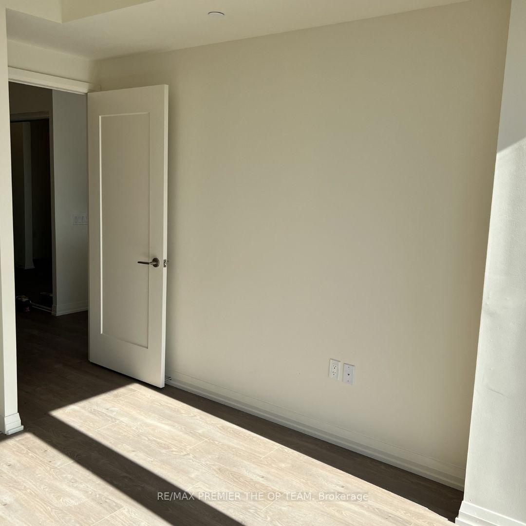 Photo 15 of Unit 2003, 9000 Jane Street, Vaughan, Vellore Village — HOMEH