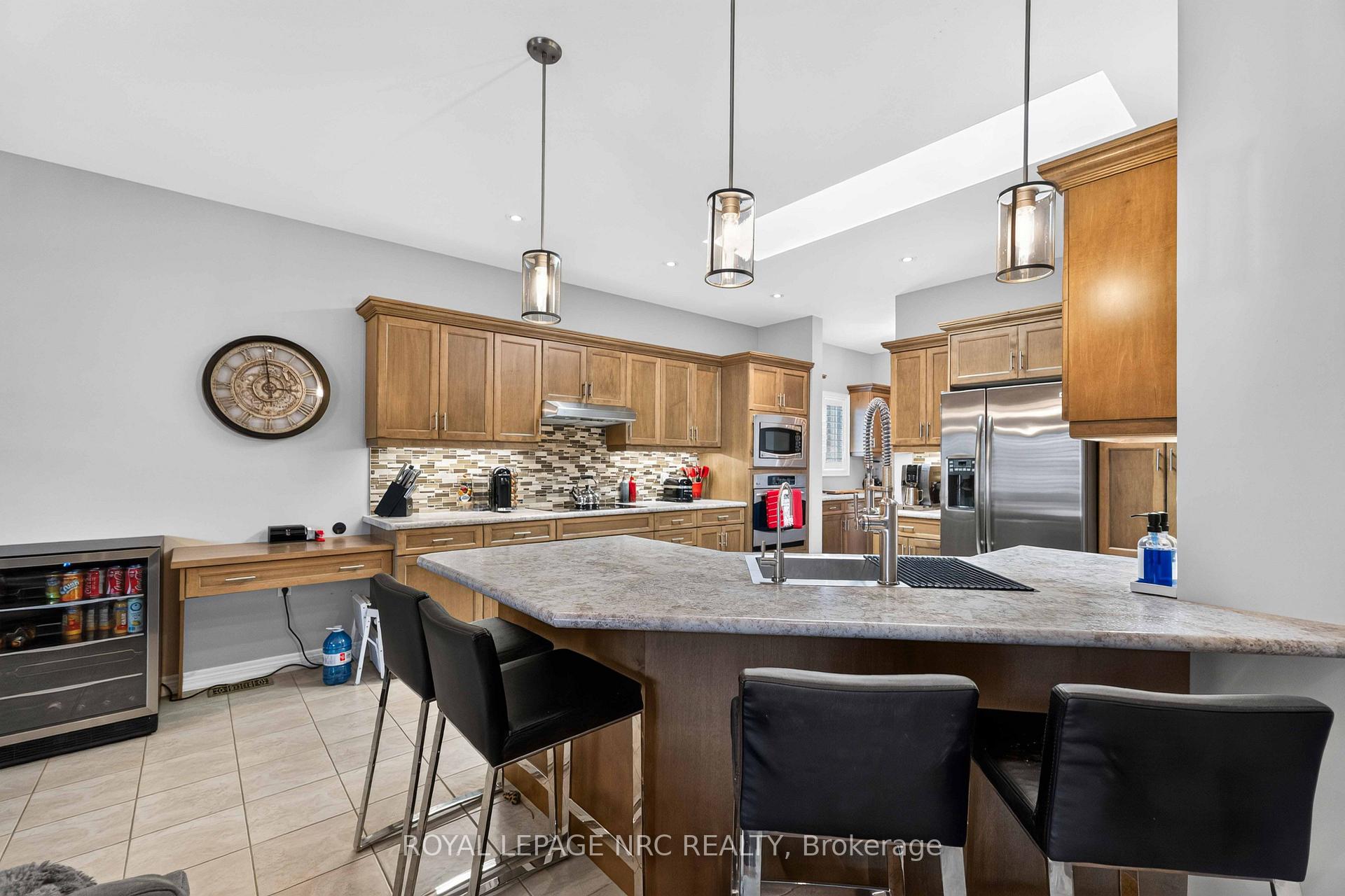 Photo 22 of 6 Cardinal Crescent, Welland, Coyle Creek — HOMEH