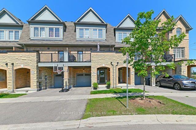 Photo 2 of 126 Fruitvale Circle, Brampton, Northwest Brampton — HOMEH