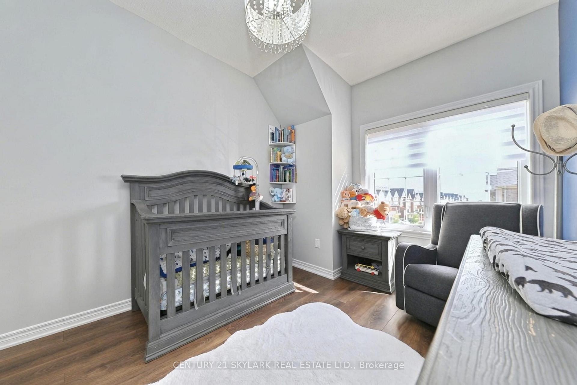 Photo 25 of 126 Fruitvale Circle, Brampton, Northwest Brampton — HOMEH