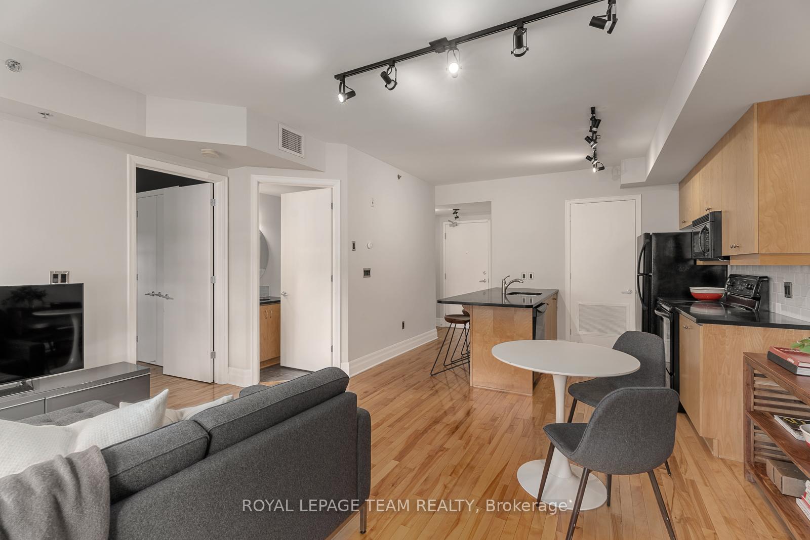 Photo 14 of Unit 101, 457 Mcleod Street, Ottawa, Ottawa Centre — HOMEH