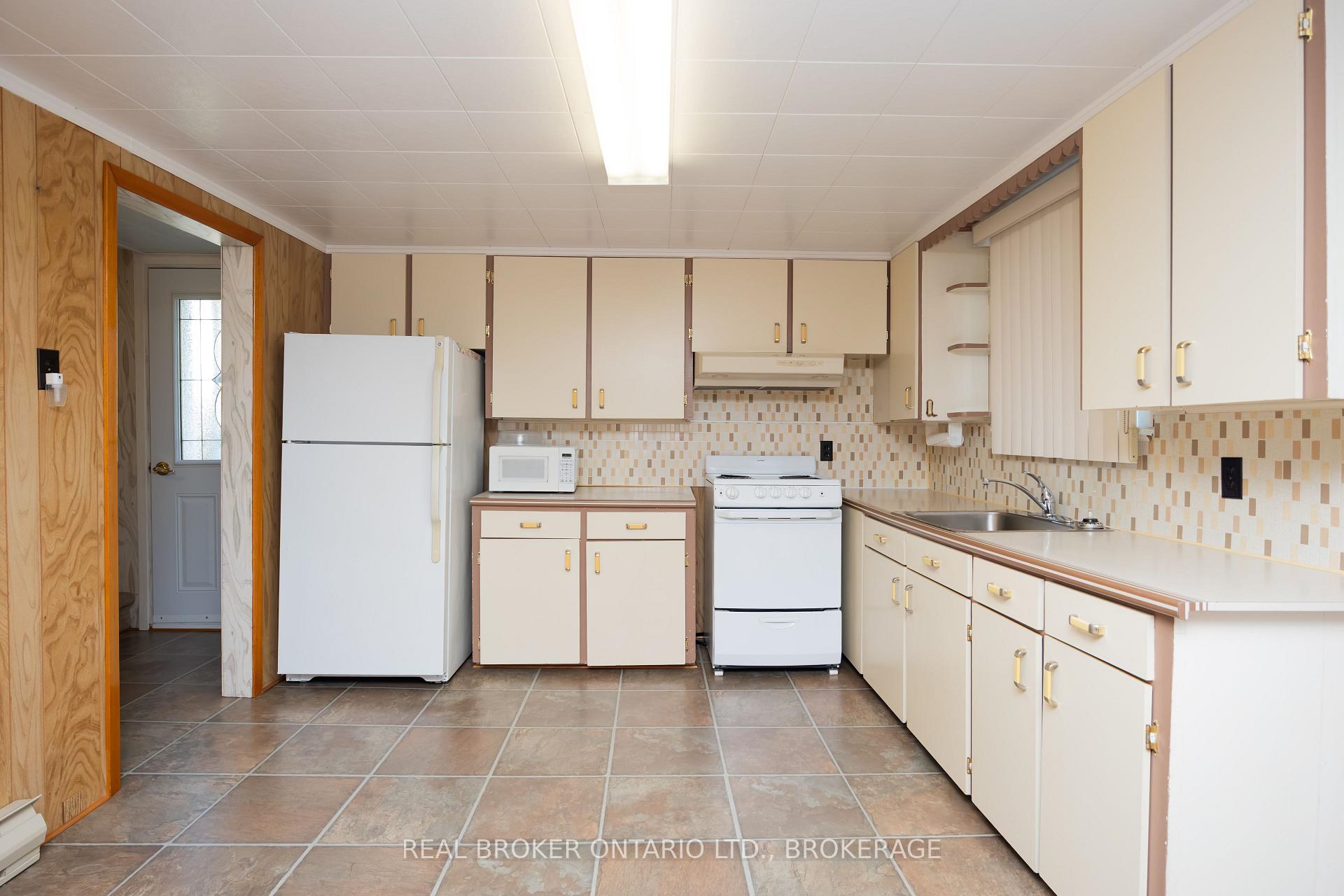 Photo 5 of 287 East Boundary Road, North Glengarry, Alexandria — HOMEH