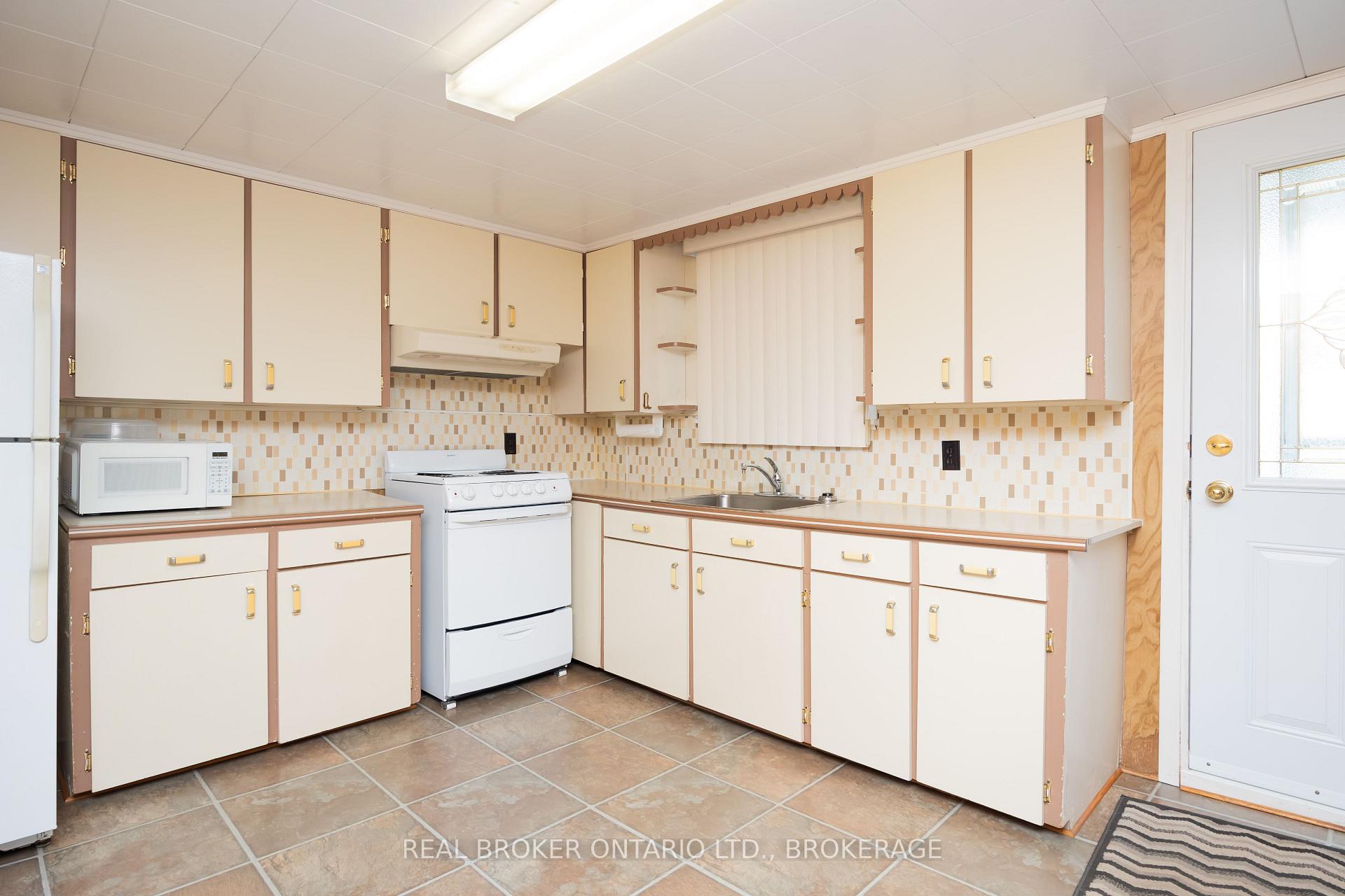 Photo 7 of 287 East Boundary Road, North Glengarry, Alexandria — HOMEH