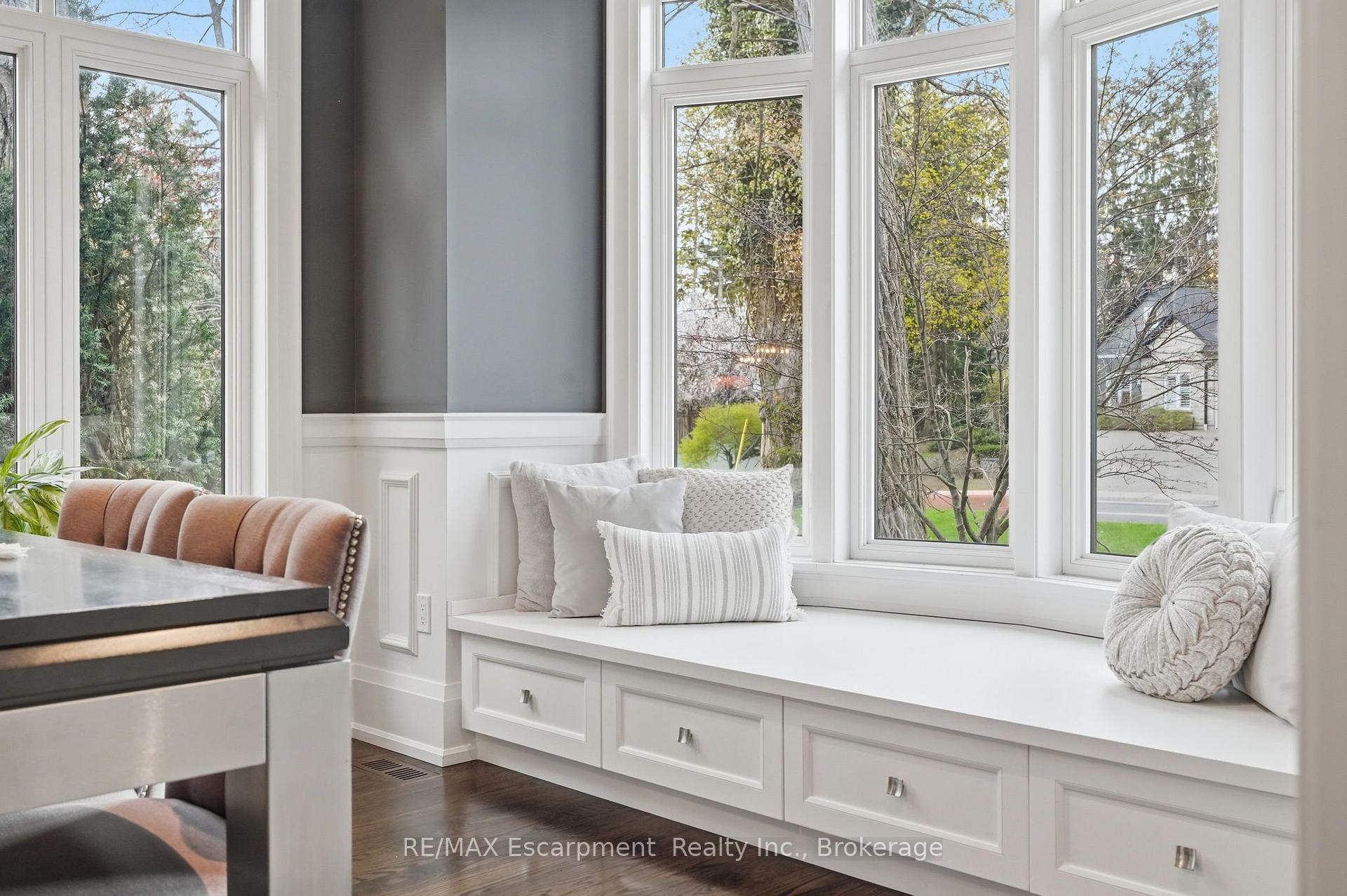 Photo 7 of 4180 Lakeshore Road, Burlington, Shoreacres — HOMEH