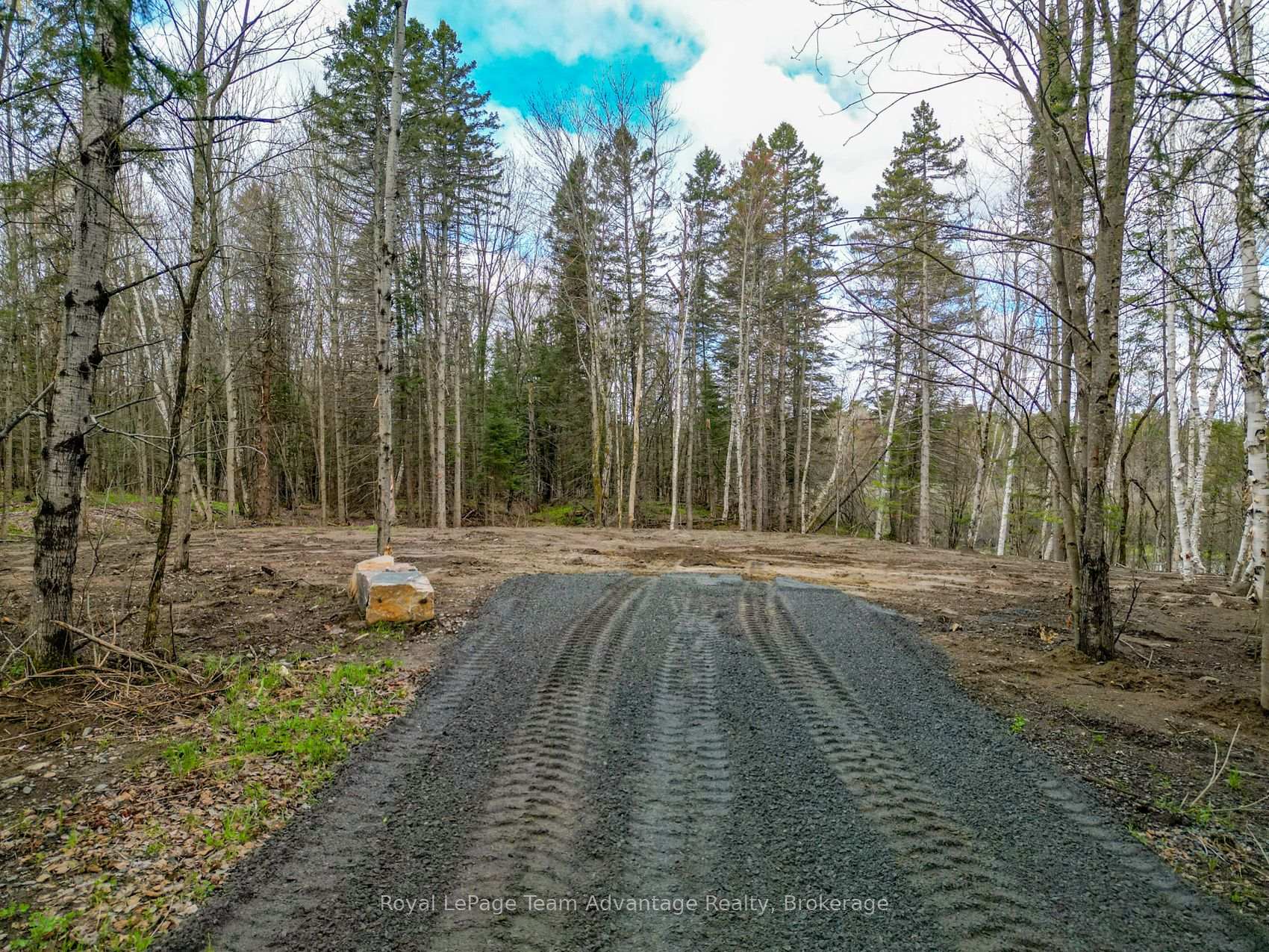 Photo 2 of Centre Road W, McKellar — HOMEH