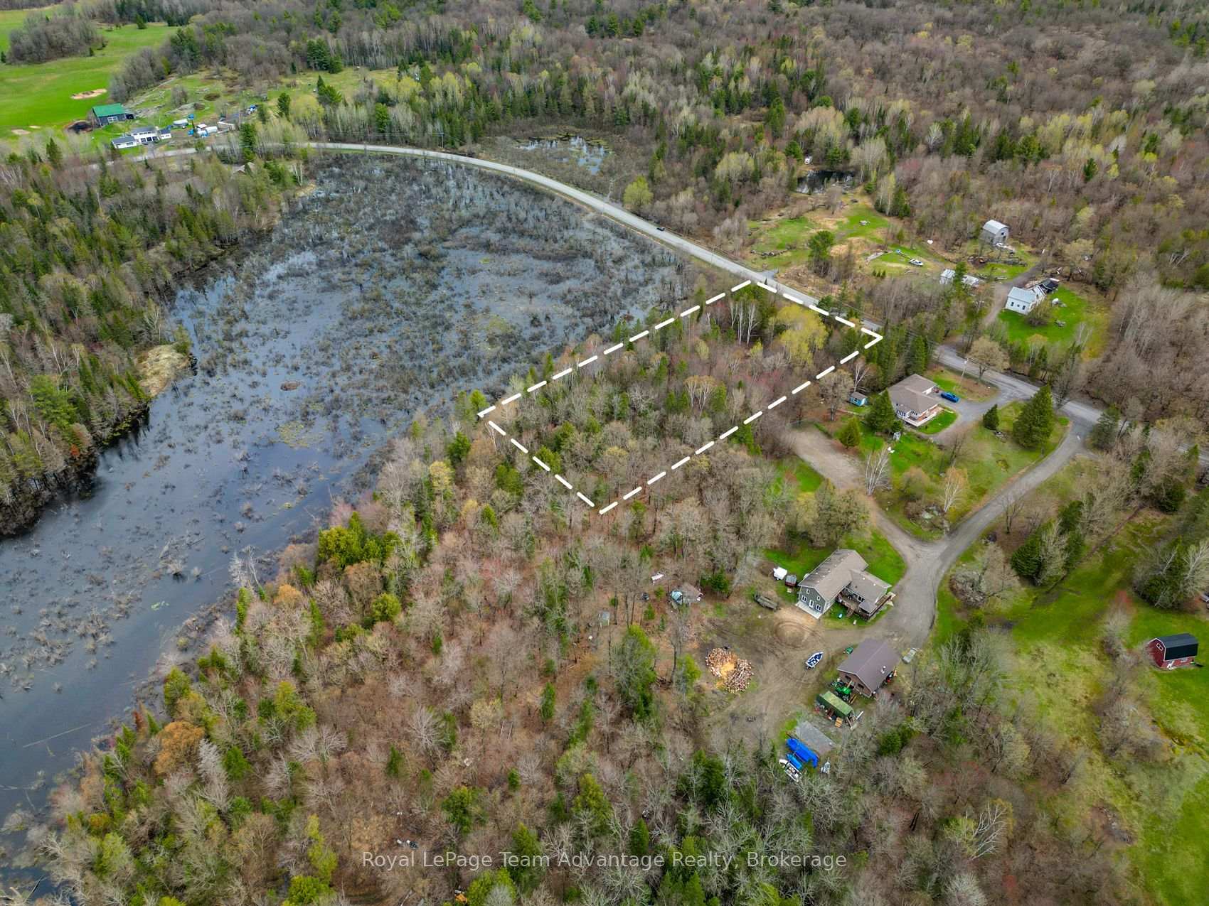 Photo 7 of Centre Road W, McKellar — HOMEH