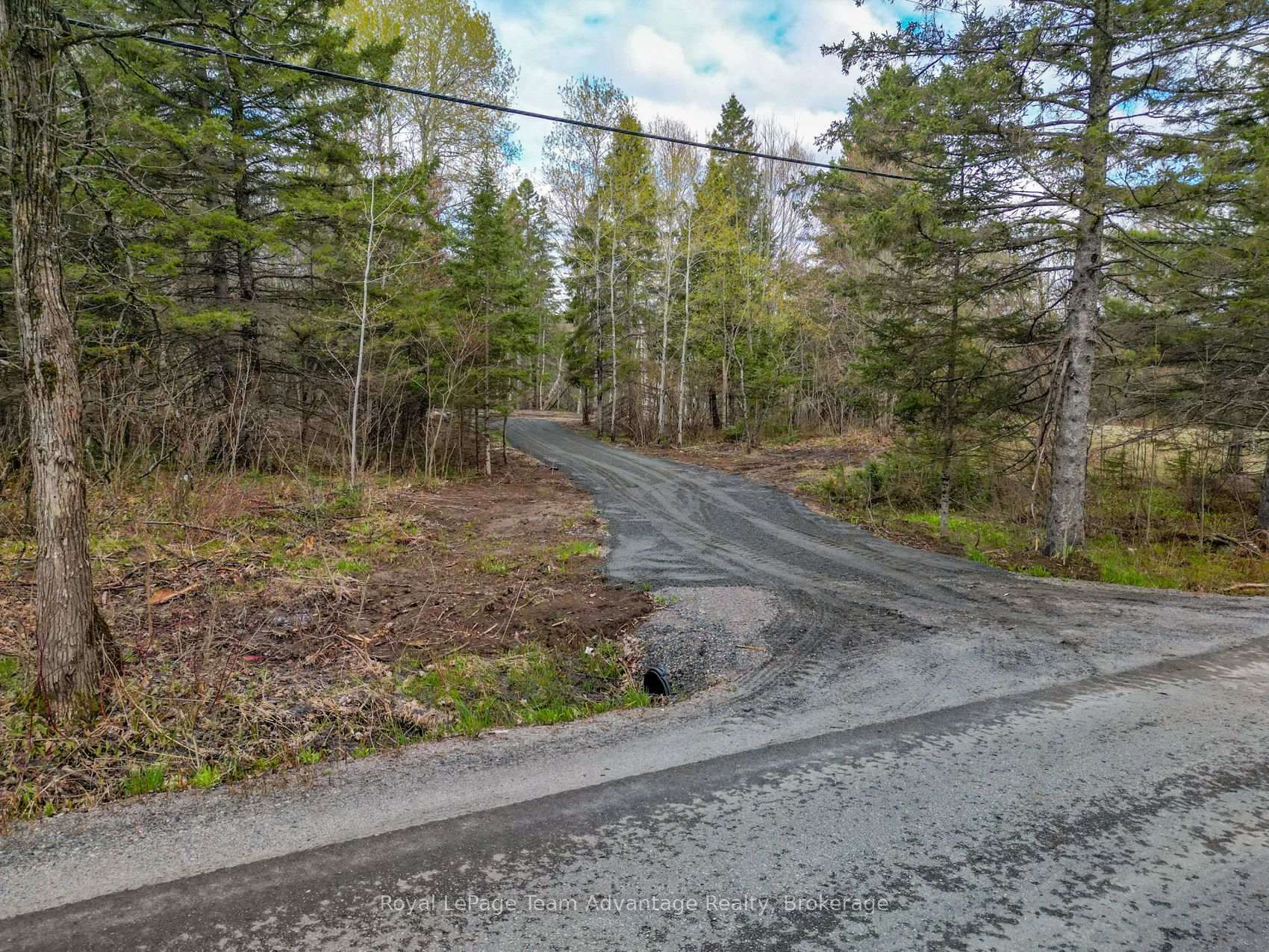 Photo 11 of Centre Road W, McKellar — HOMEH