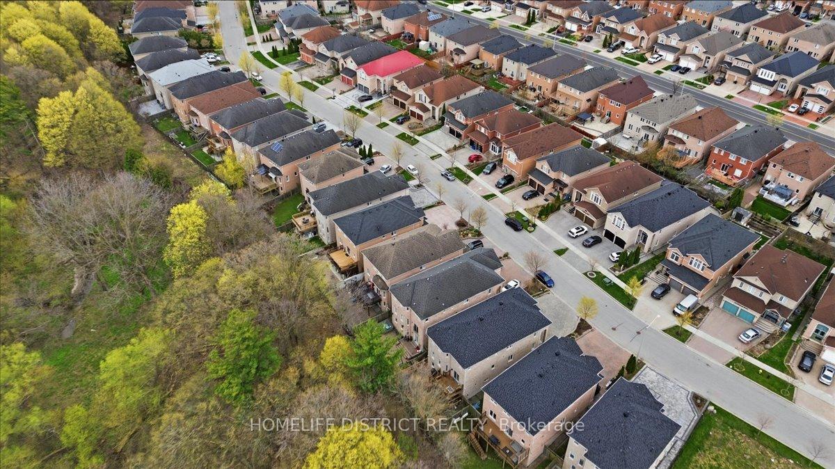 Photo 4 of 43 Bethany Street, Markham, Cedarwood — HOMEH