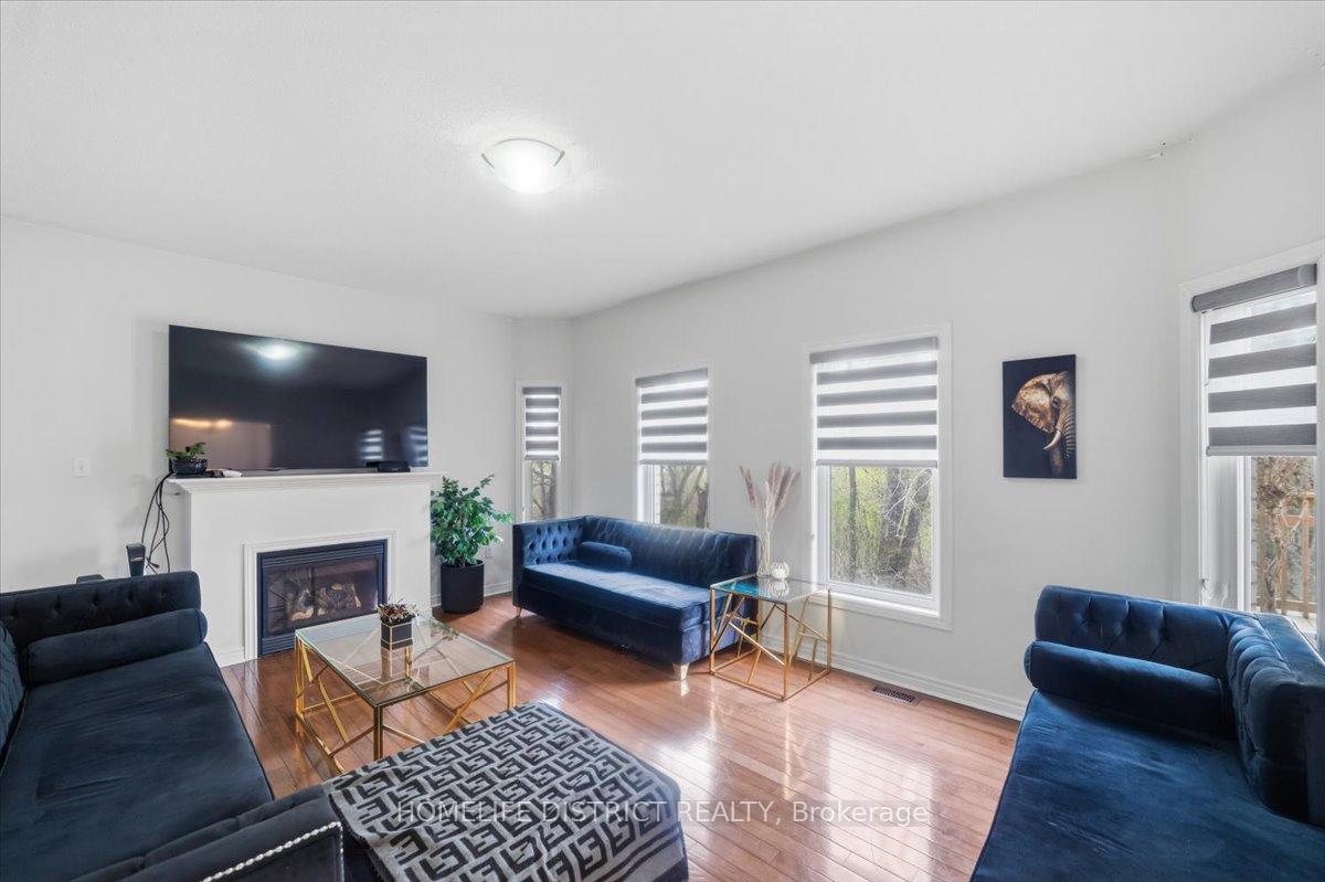 Photo 10 of 43 Bethany Street, Markham, Cedarwood — HOMEH
