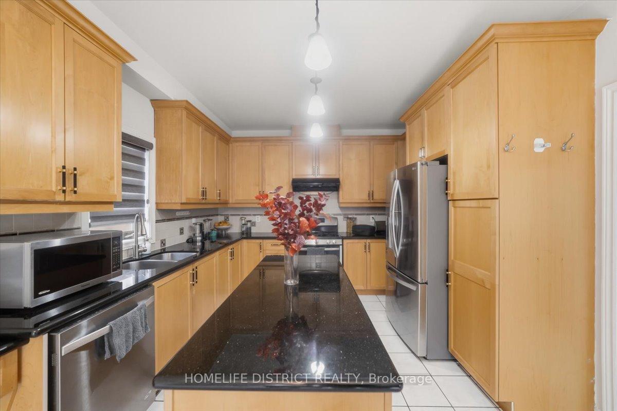 Photo 14 of 43 Bethany Street, Markham, Cedarwood — HOMEH