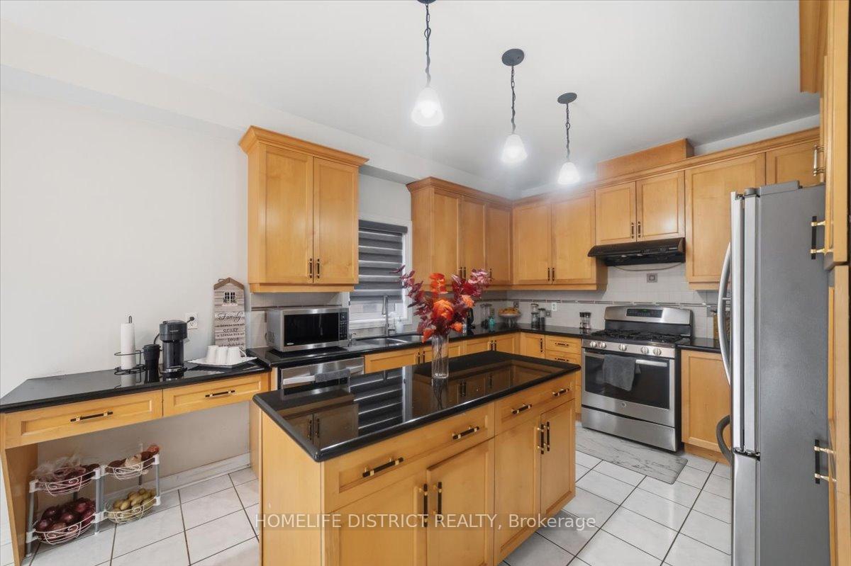 Photo 15 of 43 Bethany Street, Markham, Cedarwood — HOMEH