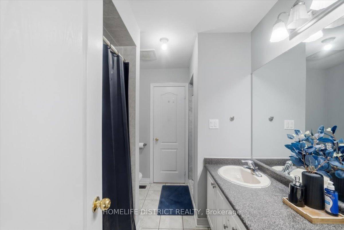 Photo 24 of 43 Bethany Street, Markham, Cedarwood — HOMEH