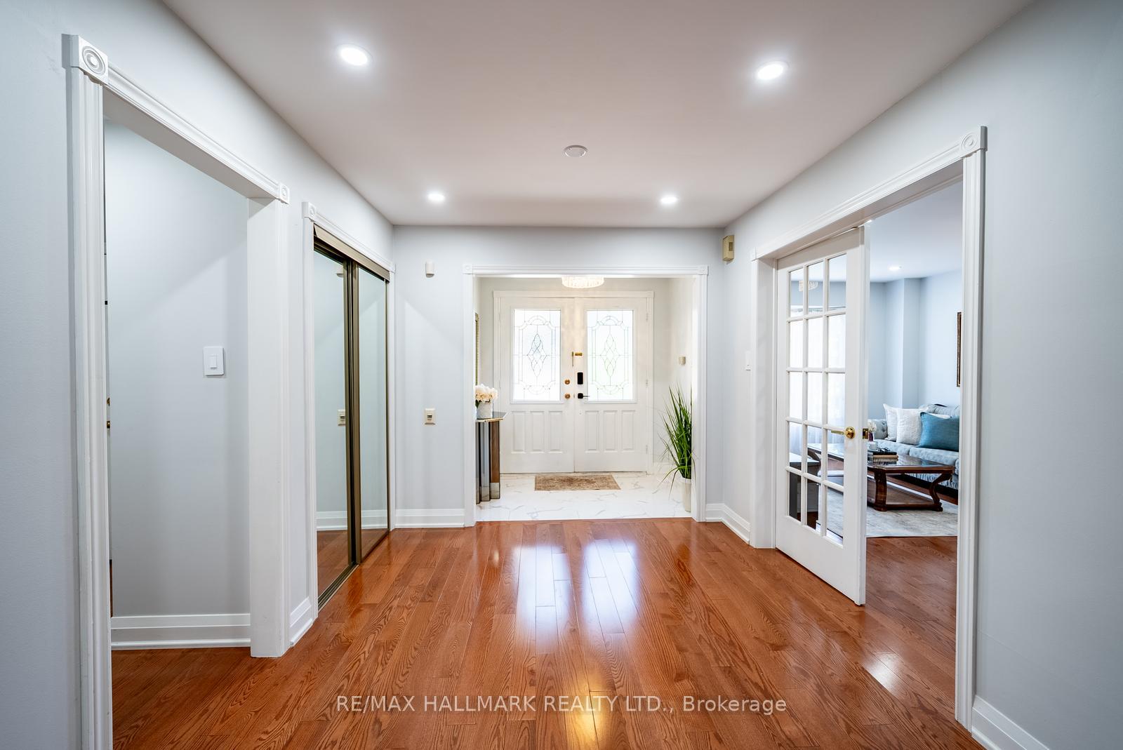 Photo 7 of 75 Captain Francis Drive, Markham, Buttonville — HOMEH