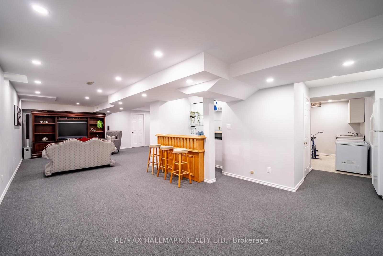 Photo 54 of 75 Captain Francis Drive, Markham, Buttonville — HOMEH