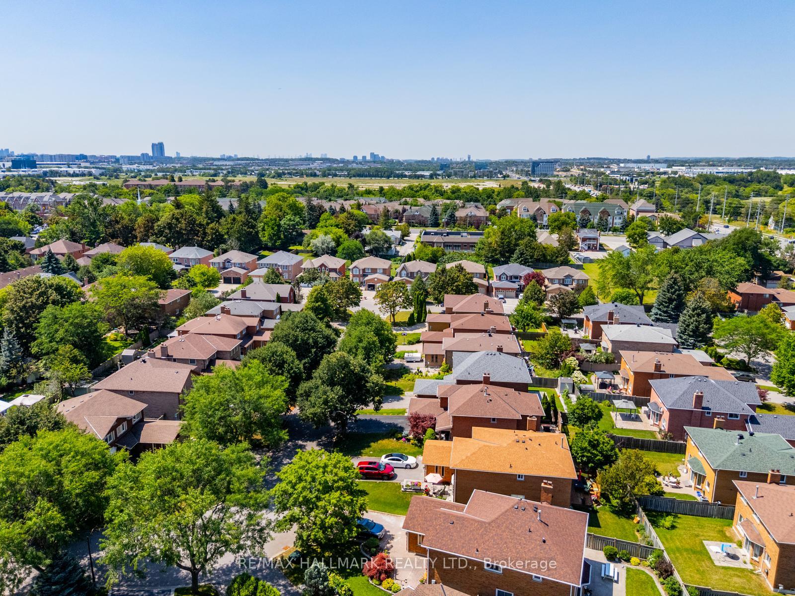 Photo 68 of 75 Captain Francis Drive, Markham, Buttonville — HOMEH