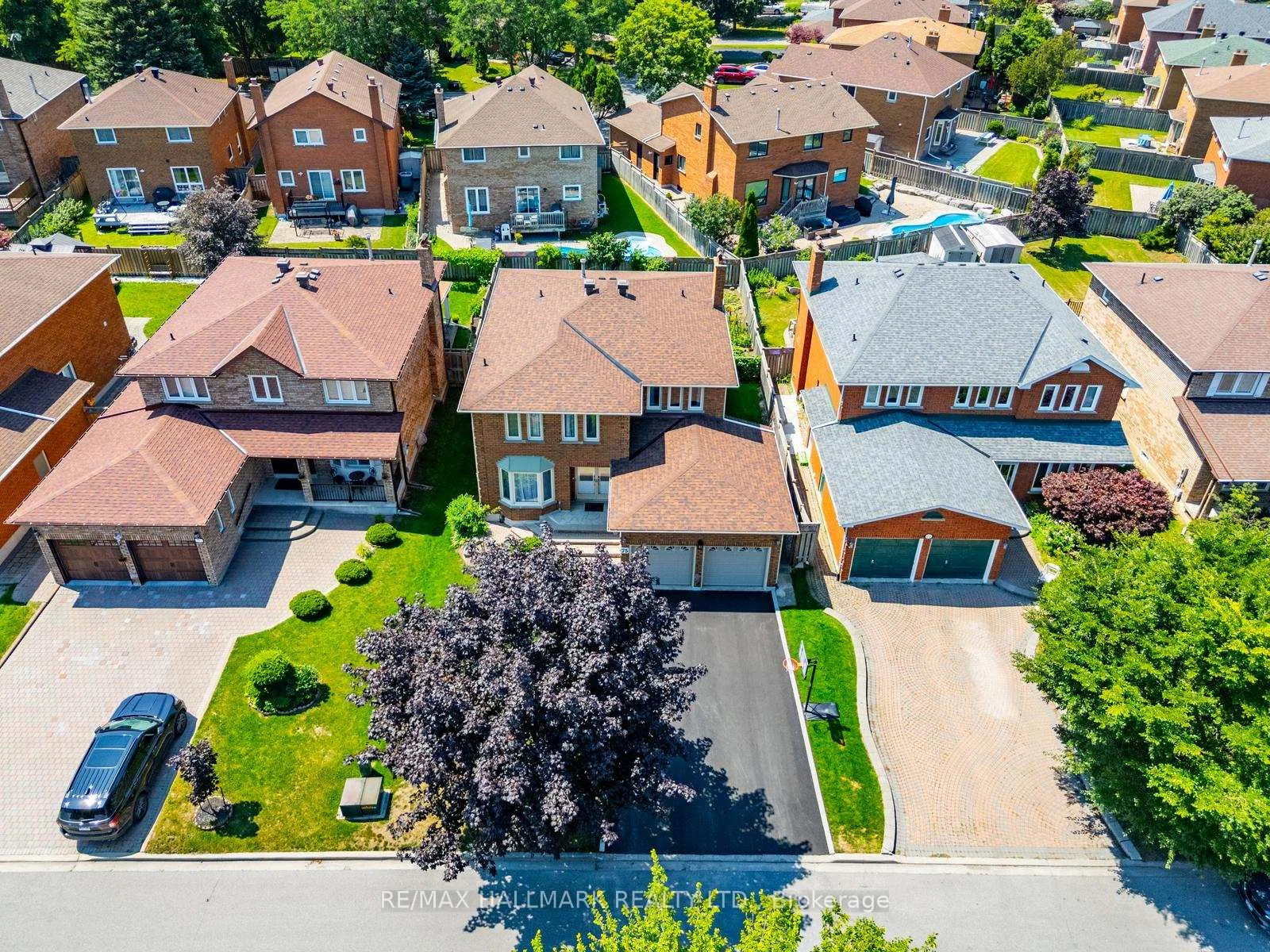 Photo 12 of 75 Captain Francis Drive, Markham, Buttonville — HOMEH