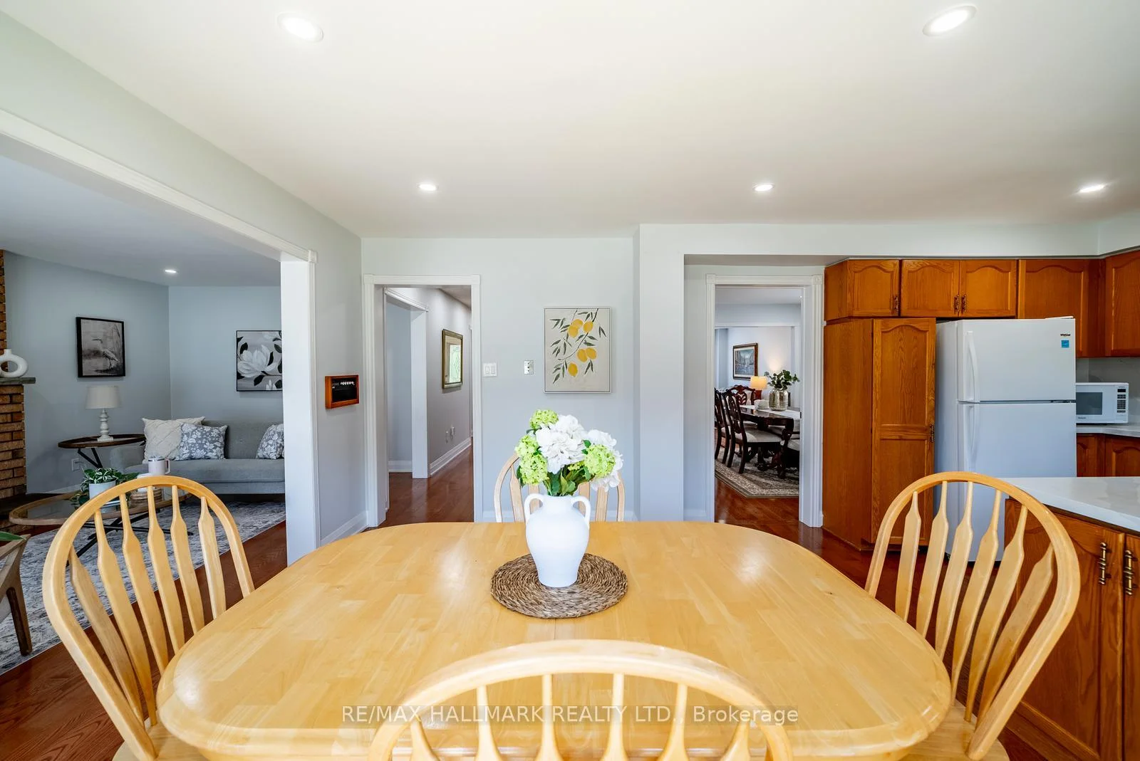 Photo 35 of 75 Captain Francis Drive, Markham, Buttonville — HOMEH