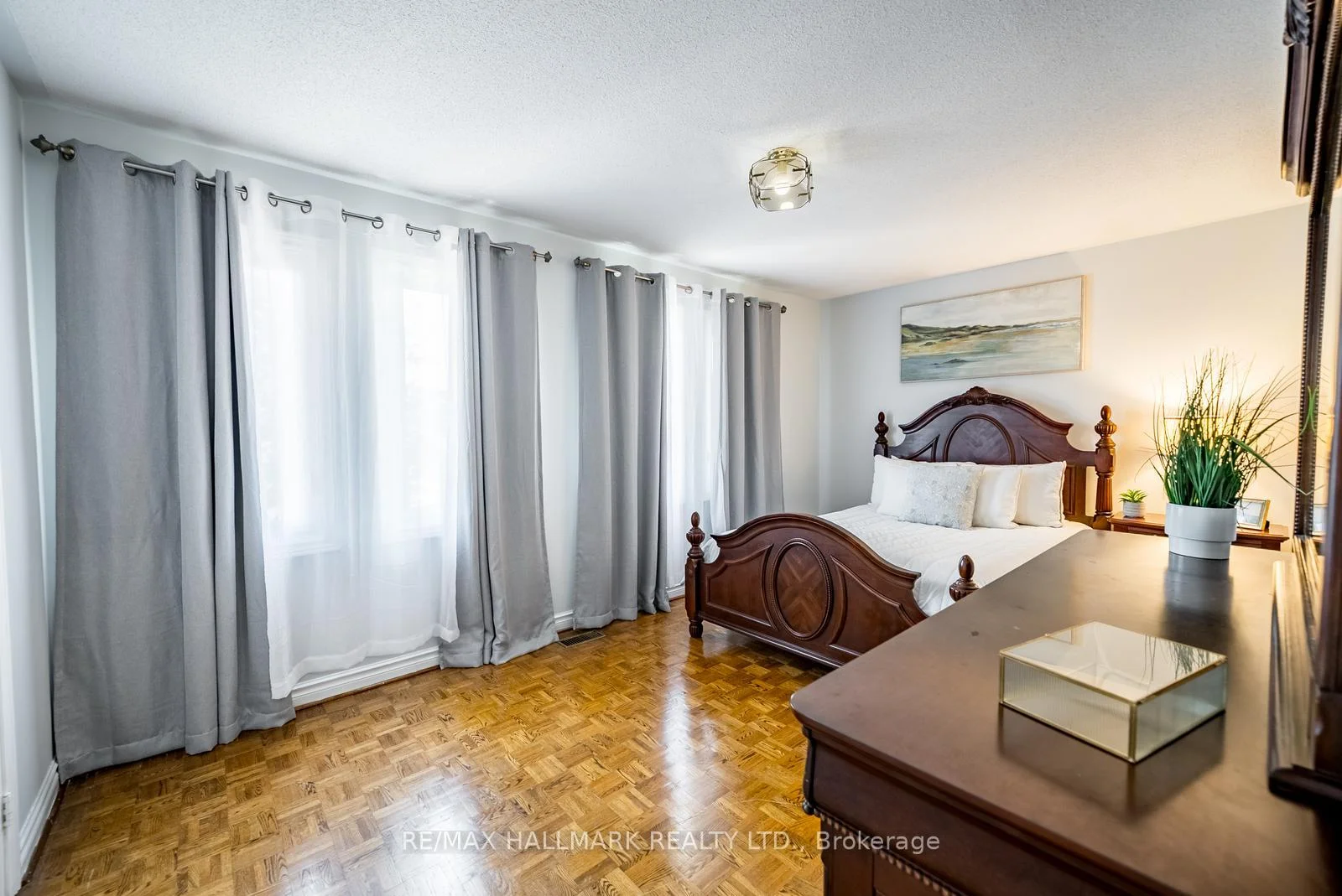 Photo 43 of 75 Captain Francis Drive, Markham, Buttonville — HOMEH