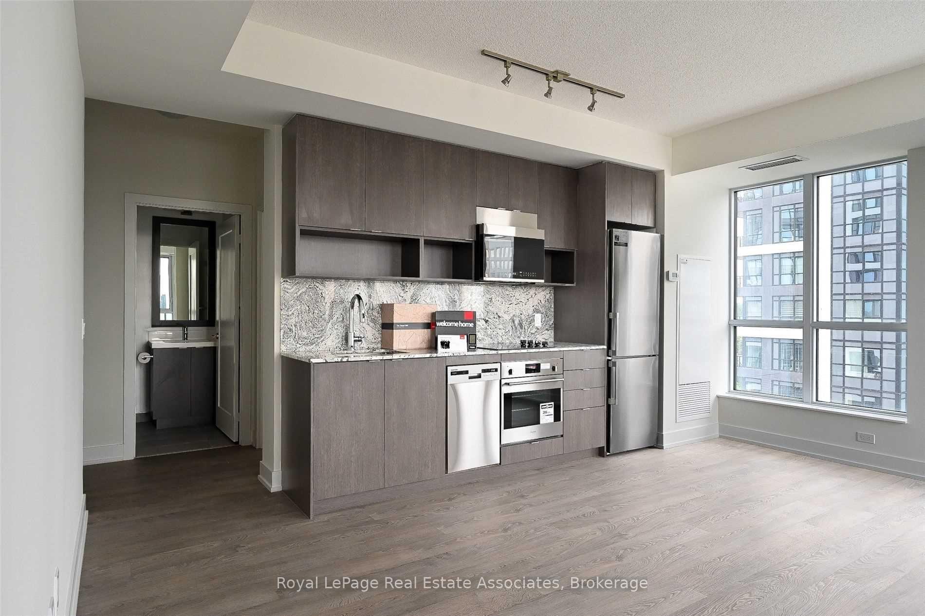 Photo 5 of Unit 922, 9 Mabelle Avenue, Etobicoke, Islington-City Centre West — HOMEH