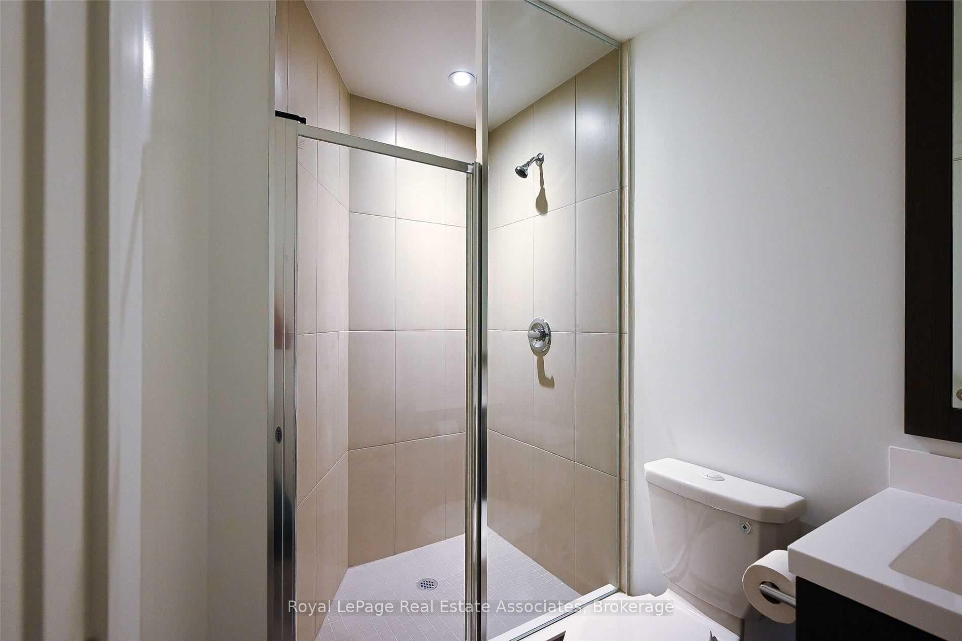 Photo 11 of Unit 922, 9 Mabelle Avenue, Etobicoke, Islington-City Centre West — HOMEH