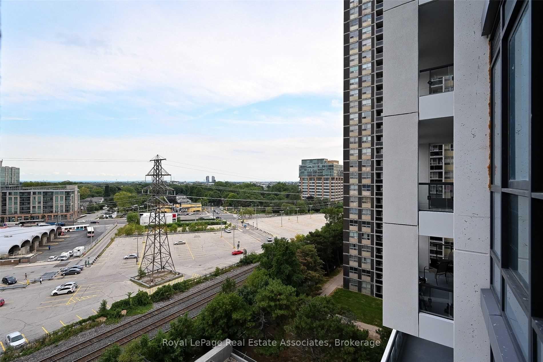 Photo 16 of Unit 922, 9 Mabelle Avenue, Etobicoke, Islington-City Centre West — HOMEH