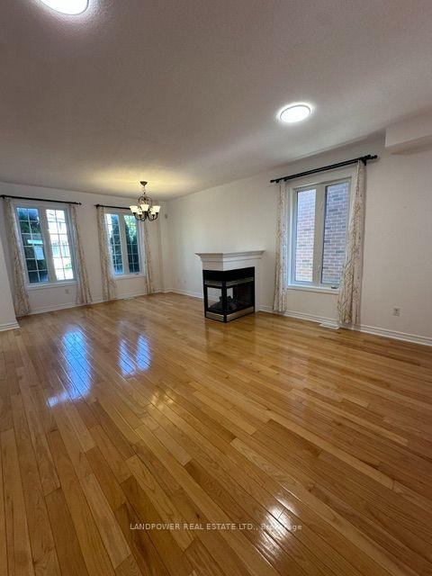 Photo 3 of Unit Main & 2nd, 358 William Berczy Boulevard, Markham, Berczy — HOMEH