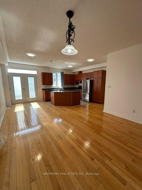 Photo 5 of Unit Main & 2nd, 358 William Berczy Boulevard, Markham, Berczy — HOMEH