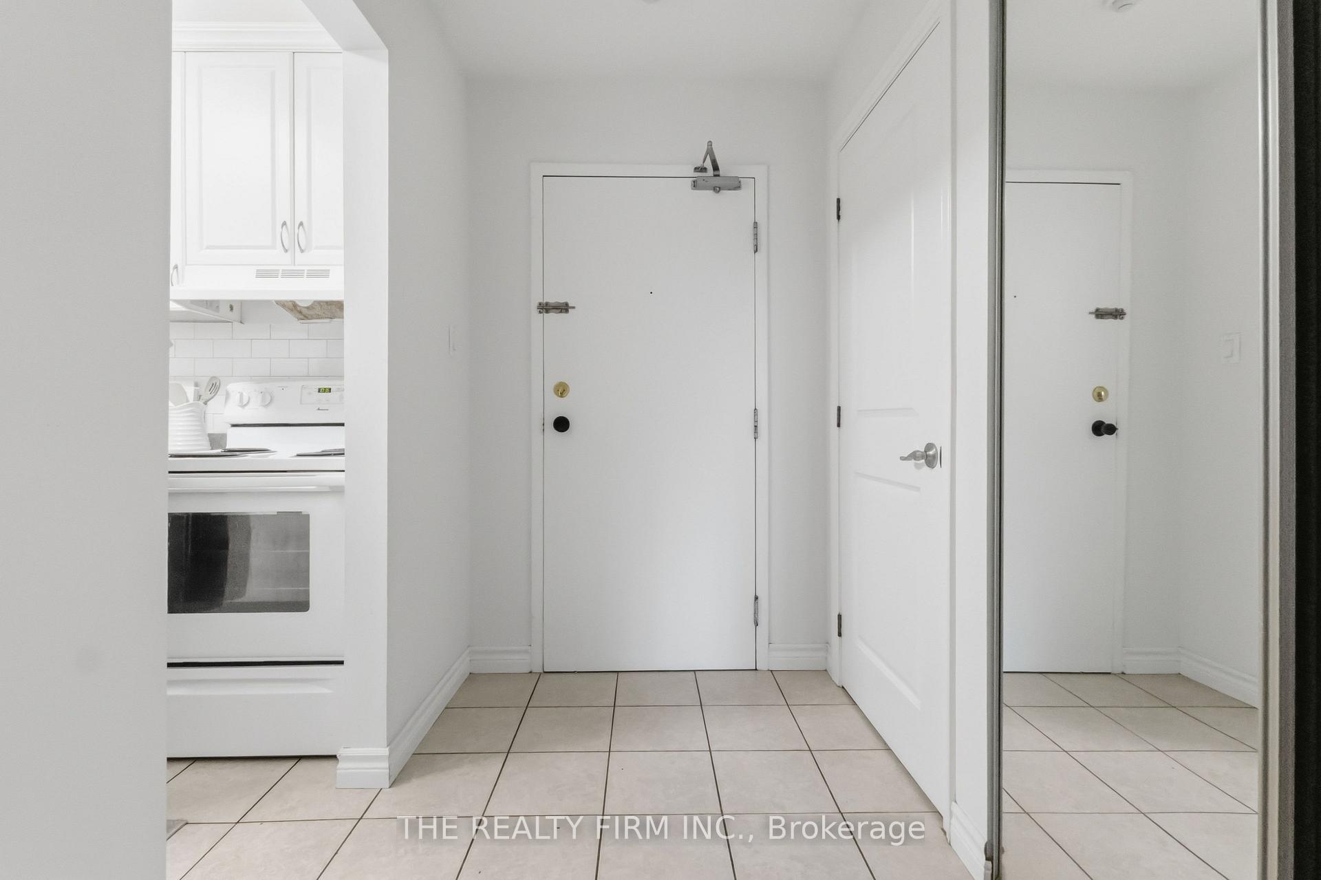 Photo 4 of Unit 210, 733 Deveron Crescent, London, South T — HOMEH