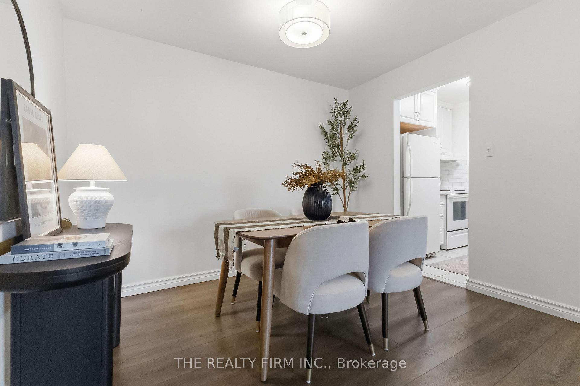 Photo 12 of Unit 210, 733 Deveron Crescent, London, South T — HOMEH