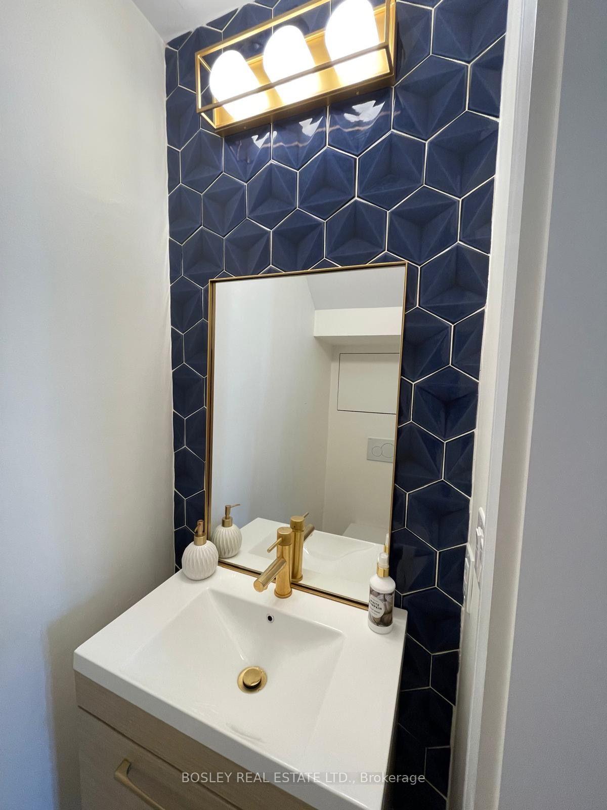 Photo 10 of 38 Jackson Place, Toronto, Junction Area — HOMEH