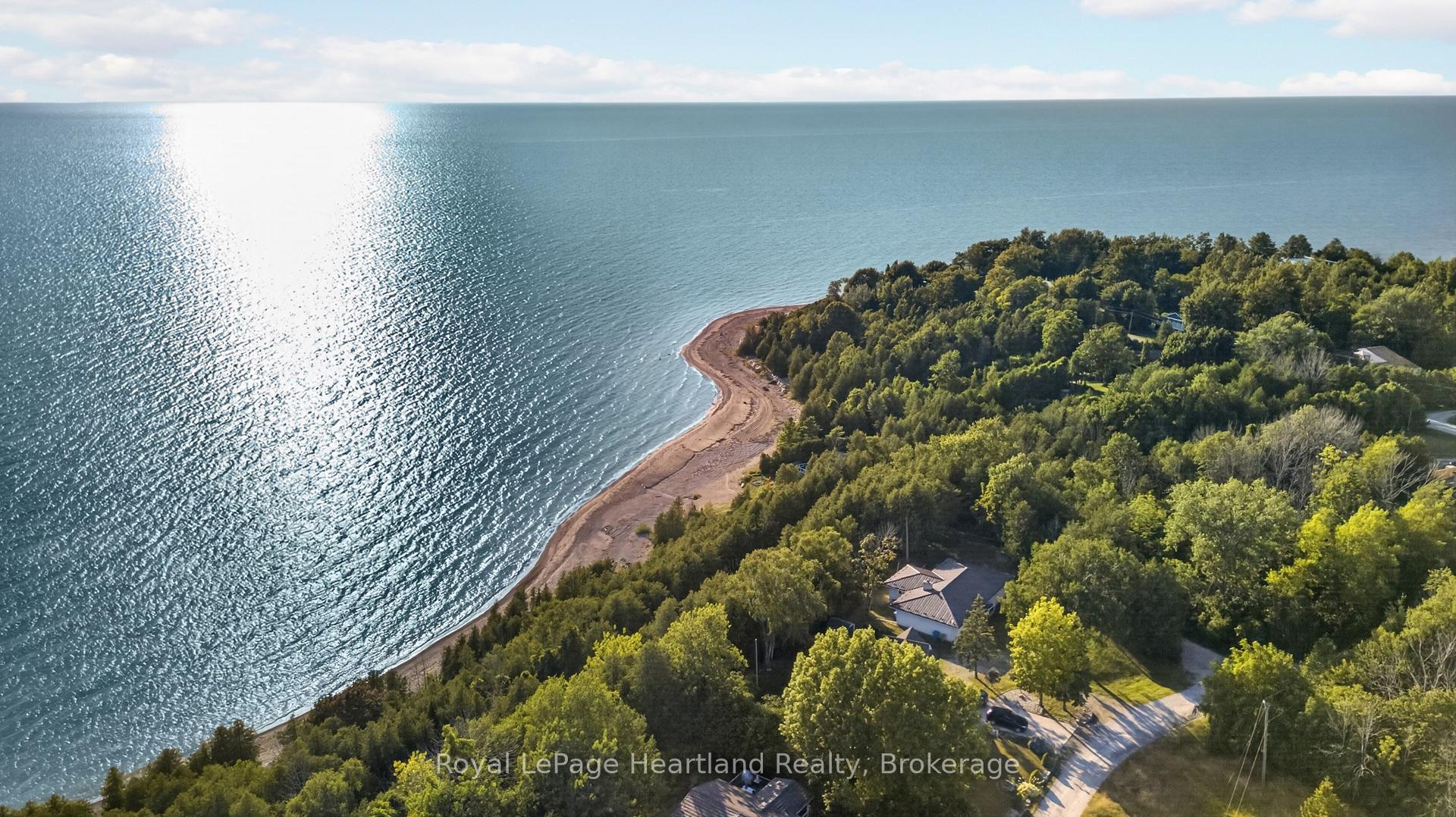 Photo 2 of 83429 David Drive, Ashfield-Colborne-Wawanosh, Ashfield — HOMEH