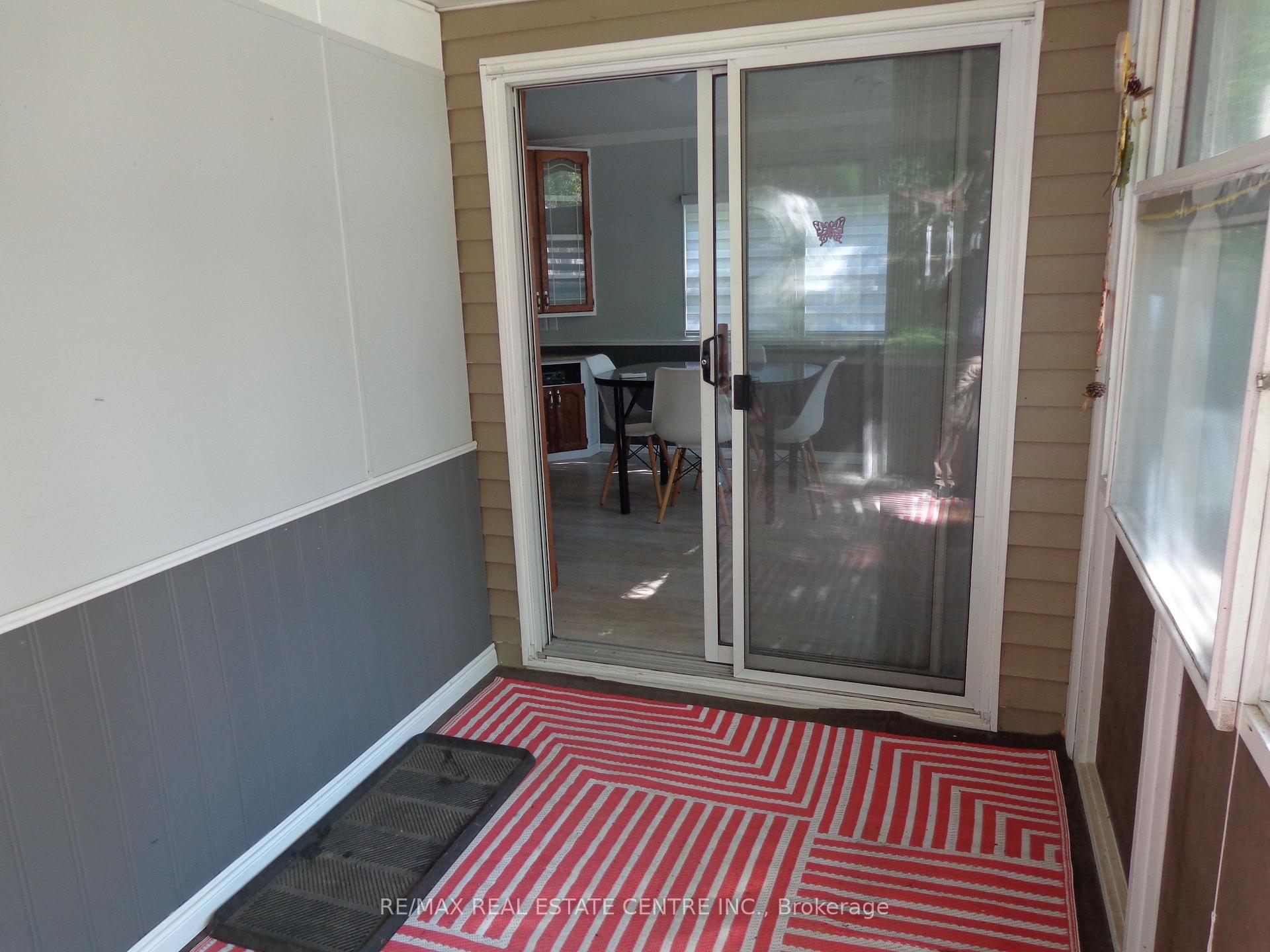 Photo 5 of Unit 422, 1652 Puddicombre Road, Wilmot — HOMEH