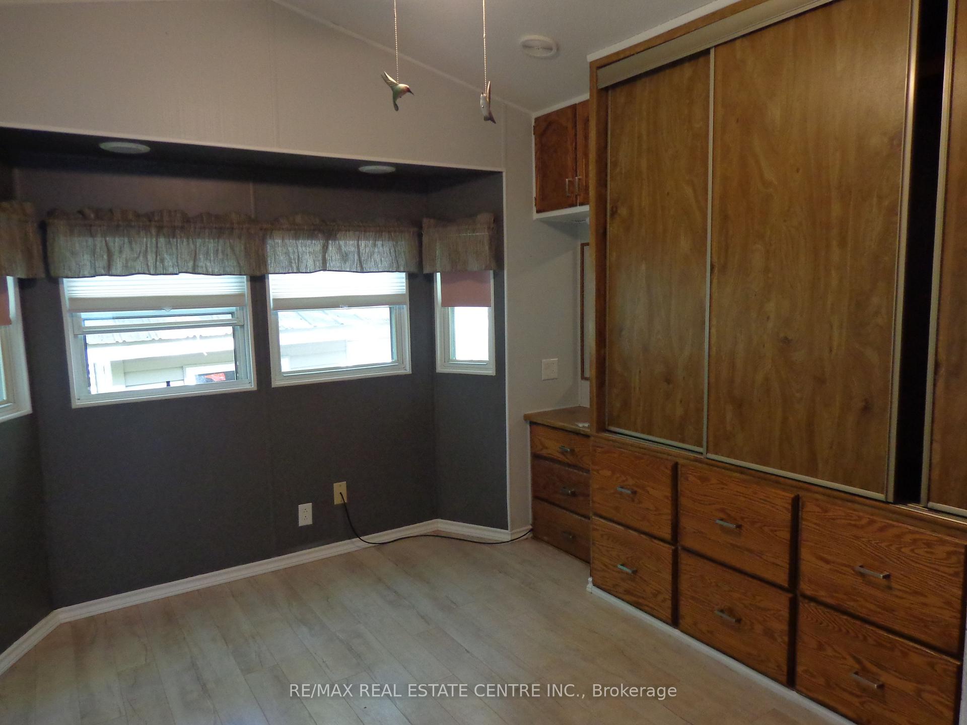 Photo 13 of Unit 422, 1652 Puddicombre Road, Wilmot — HOMEH