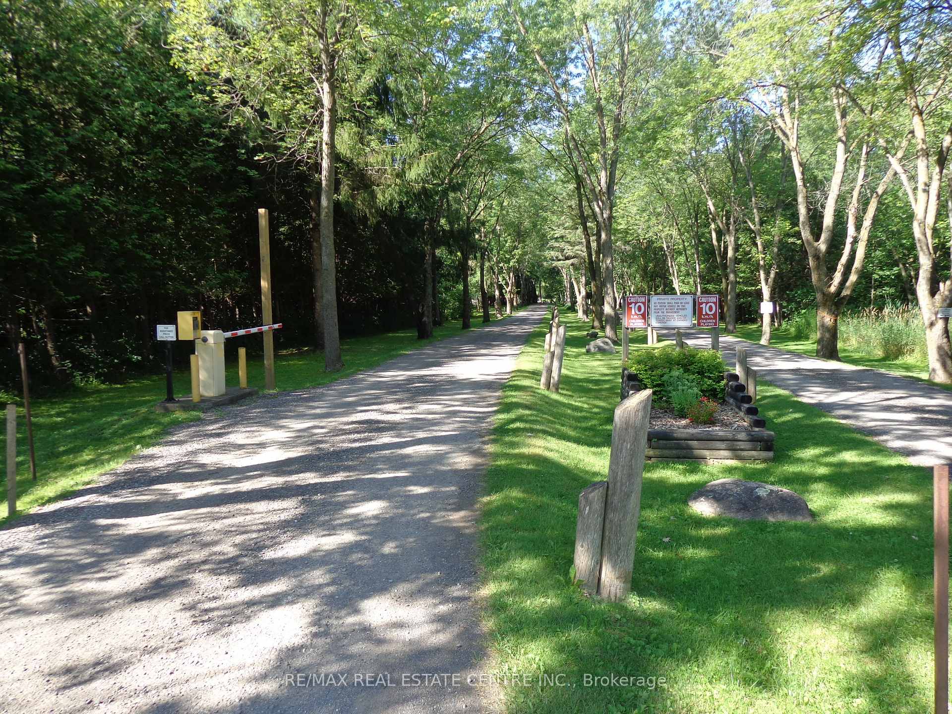 Photo 17 of Unit 422, 1652 Puddicombre Road, Wilmot — HOMEH