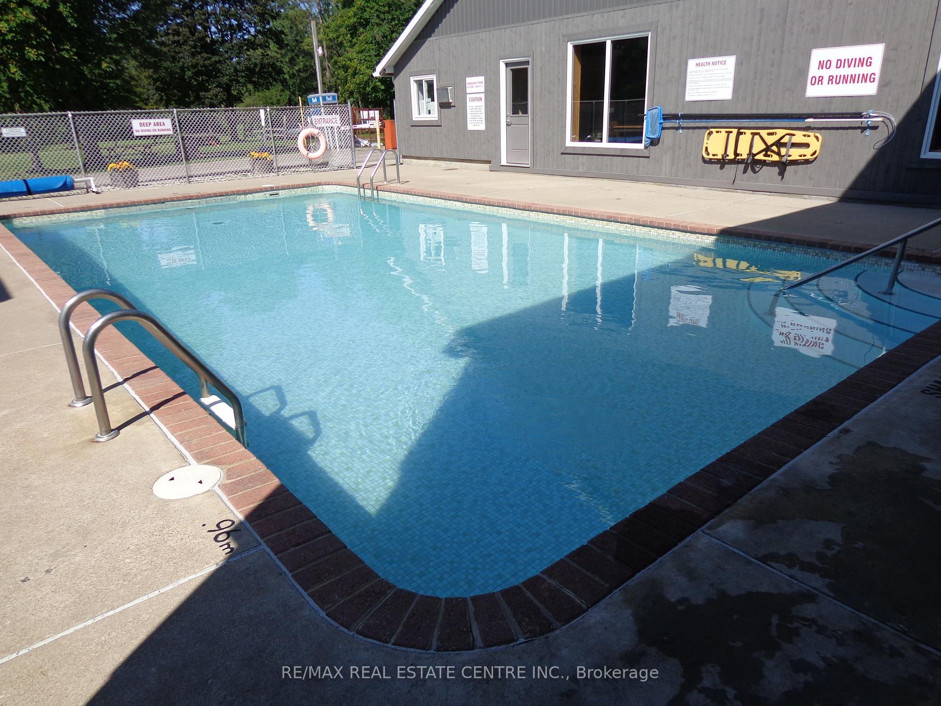 Photo 31 of Unit 422, 1652 Puddicombre Road, Wilmot — HOMEH