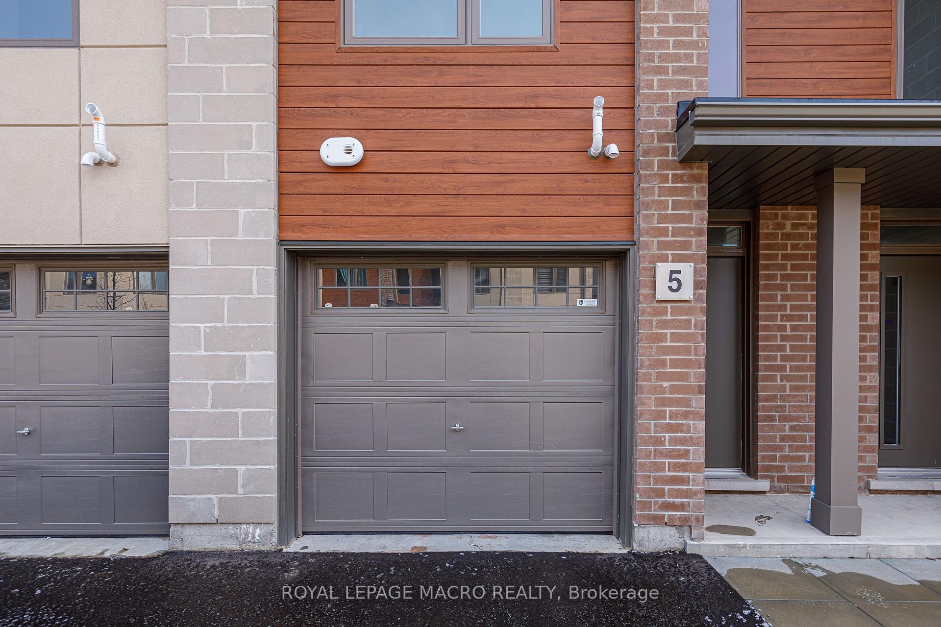 Photo 3 of 5 Winters Crescent NW, Collingwood — HOMEH