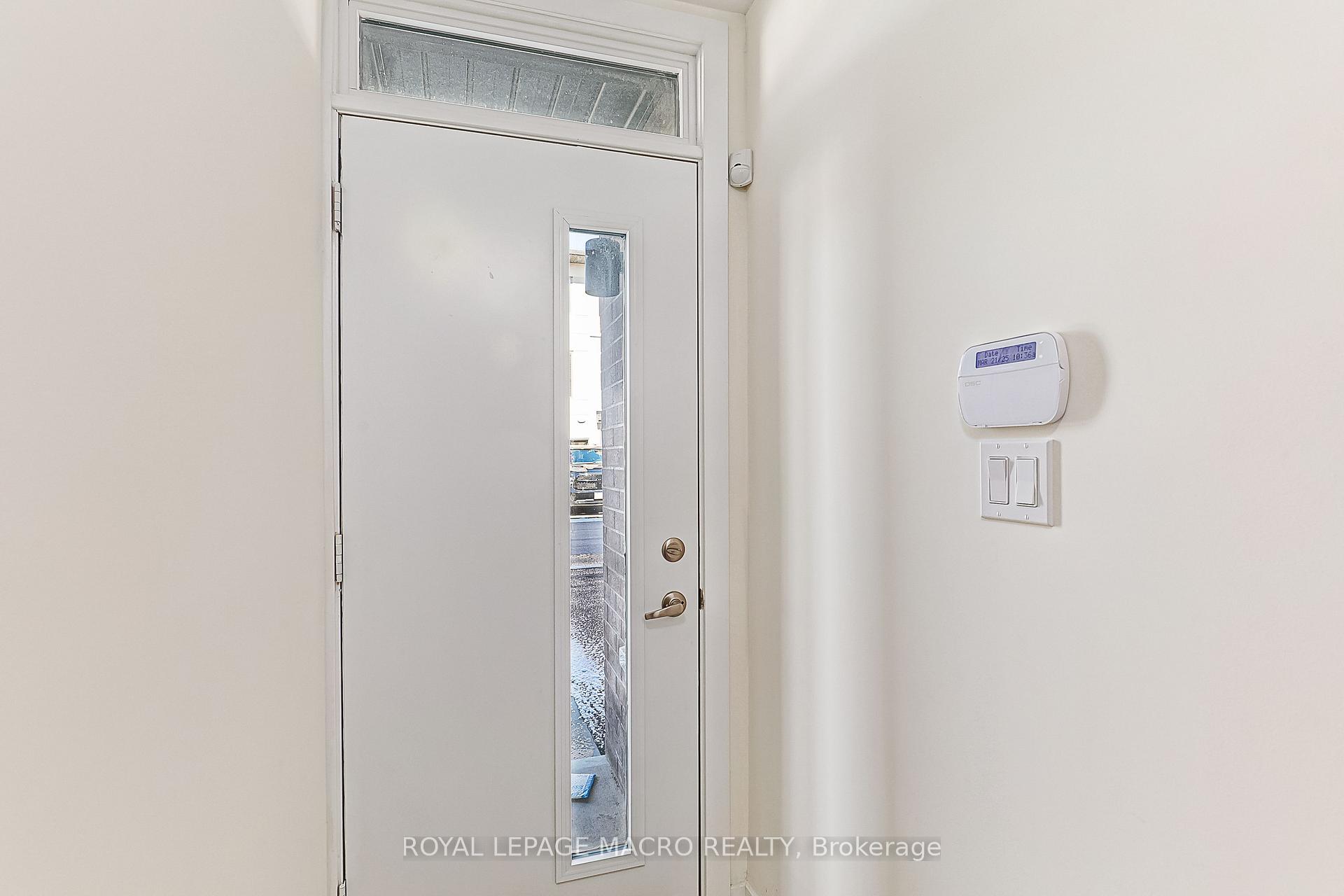 Photo 4 of 5 Winters Crescent NW, Collingwood — HOMEH