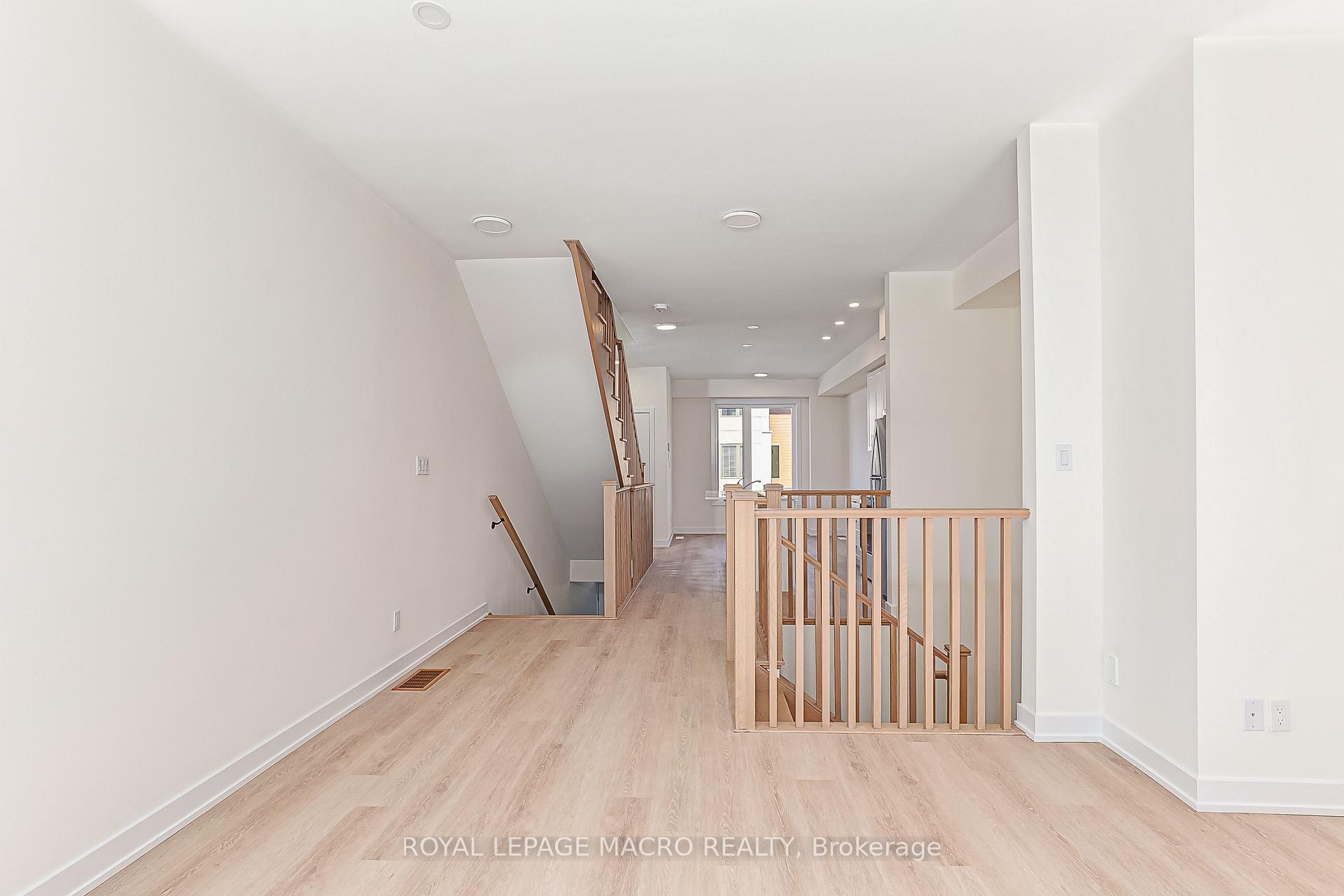 Photo 10 of 5 Winters Crescent NW, Collingwood — HOMEH