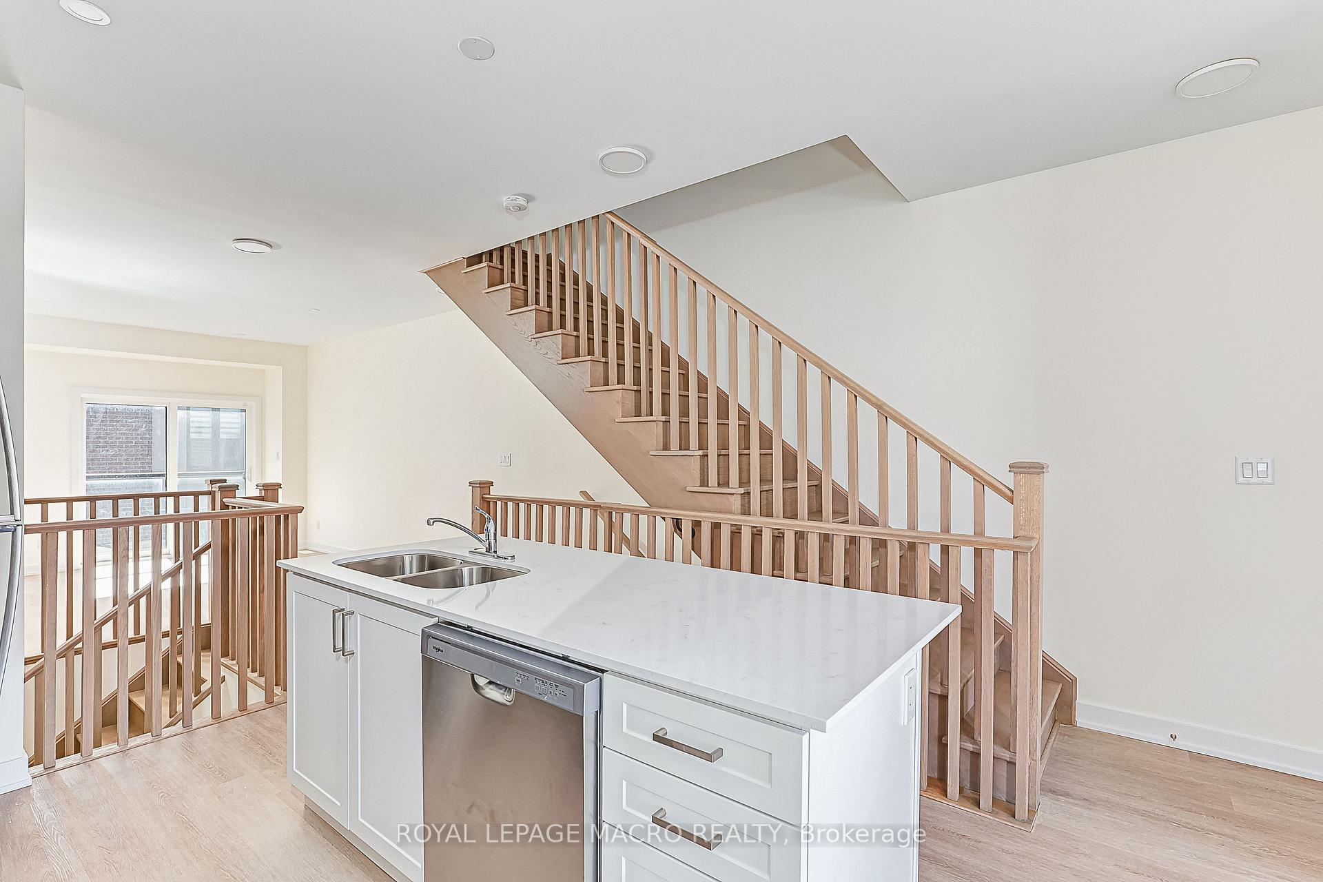 Photo 13 of 5 Winters Crescent NW, Collingwood — HOMEH