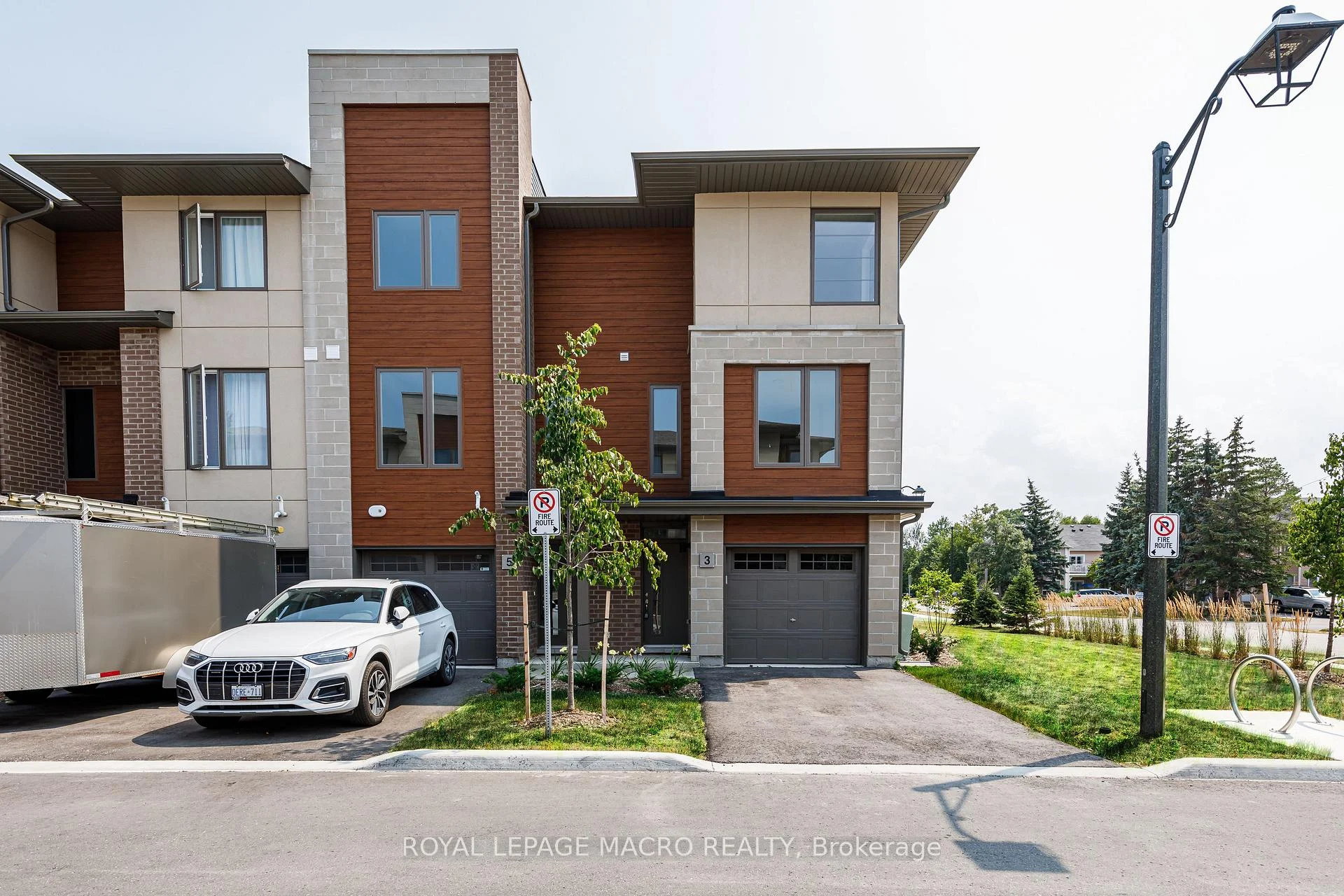 Photo 1 of 5 Winters Crescent NW, Collingwood — HOMEH