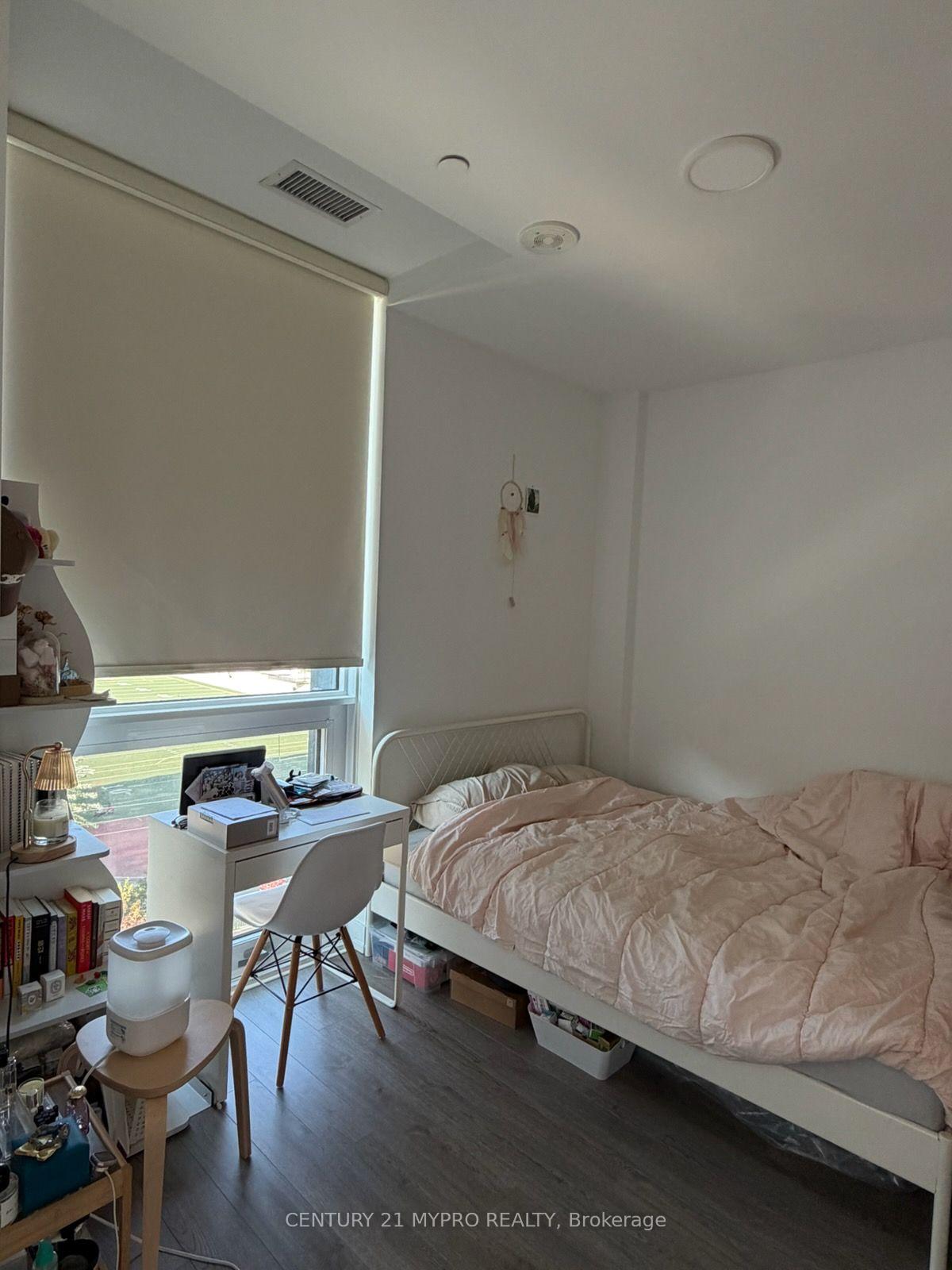 Photo 4 of Unit #412, 39 Roehampton Avenue, Toronto, Mount Pleasant West — HOMEH