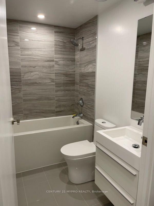 Photo 5 of Unit #412, 39 Roehampton Avenue, Toronto, Mount Pleasant West — HOMEH