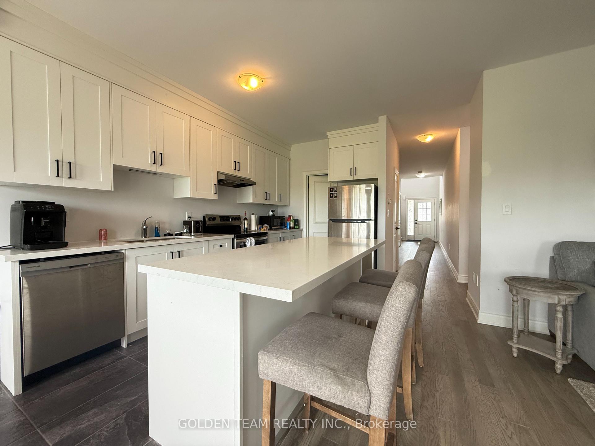 Photo 10 of 21 Allinson Lane, Uxbridge — HOMEH