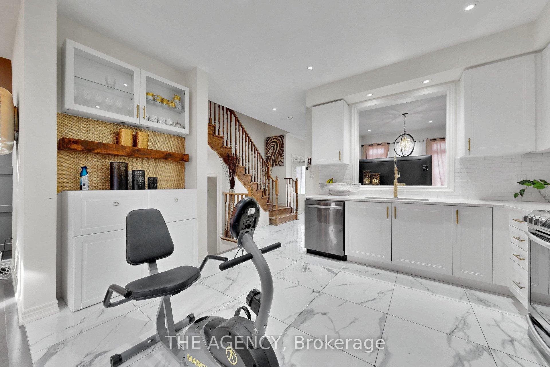 Photo 10 of 152 Remembrance Road, Brampton, Northwest Brampton — HOMEH