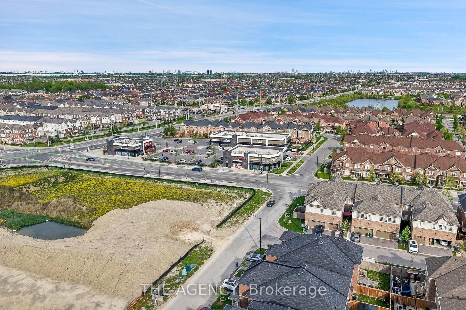 Photo 48 of 152 Remembrance Road, Brampton, Northwest Brampton — HOMEH