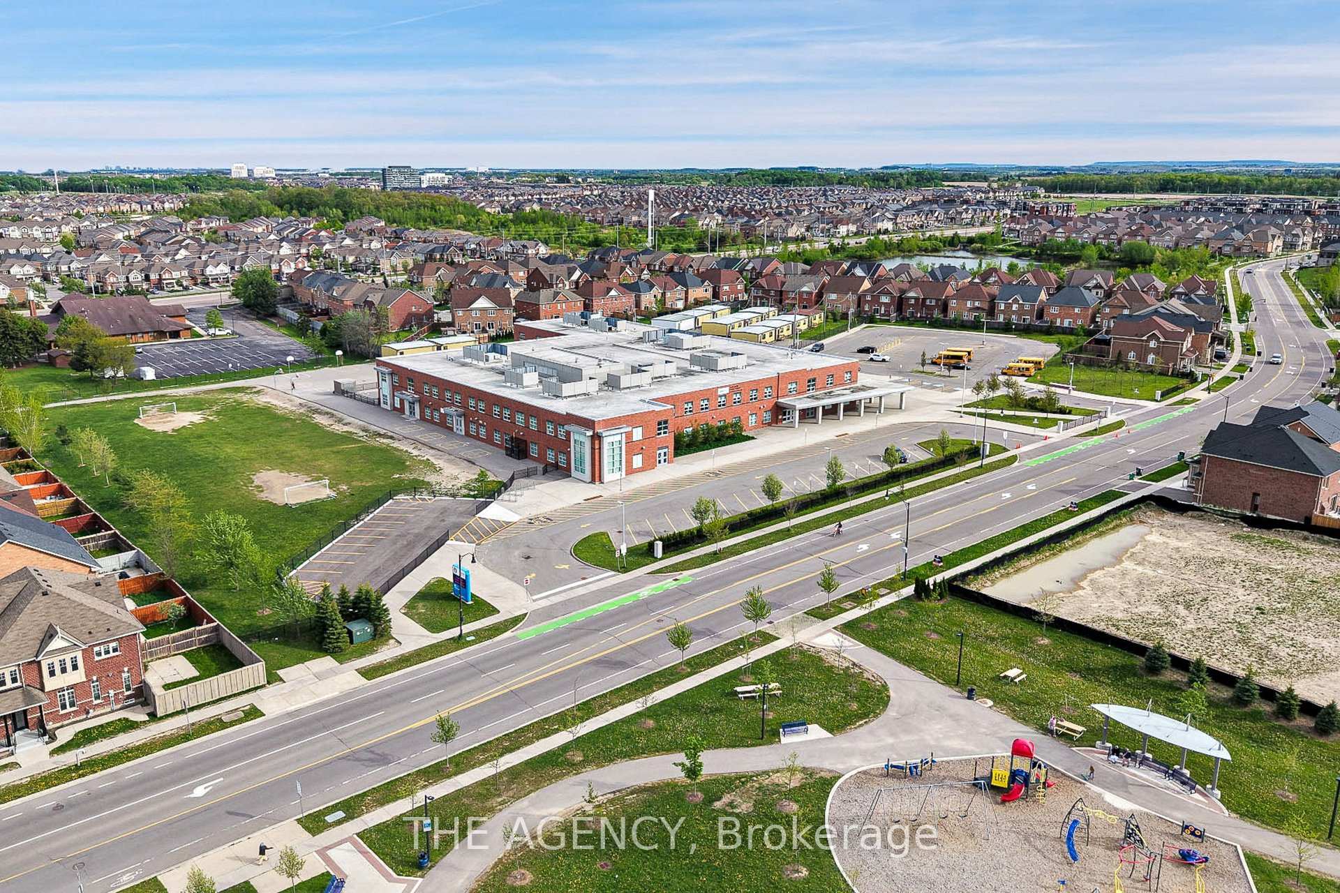 Photo 50 of 152 Remembrance Road, Brampton, Northwest Brampton — HOMEH