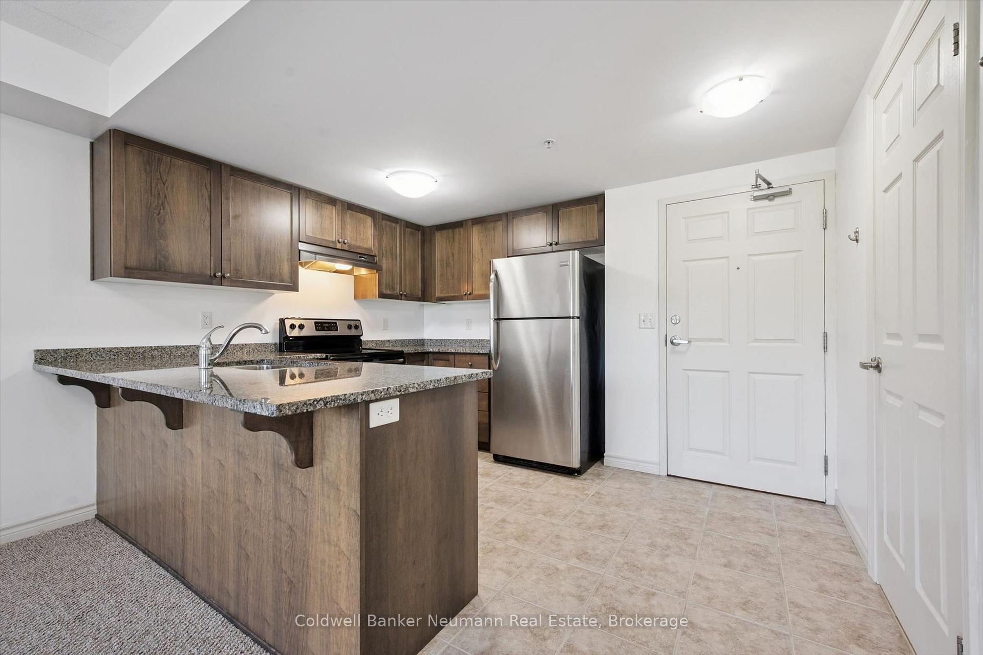 Photo 2 of Unit 301, 45 Kingsbury Square, Guelph, Pineridge/Westminster Woods — HOMEH