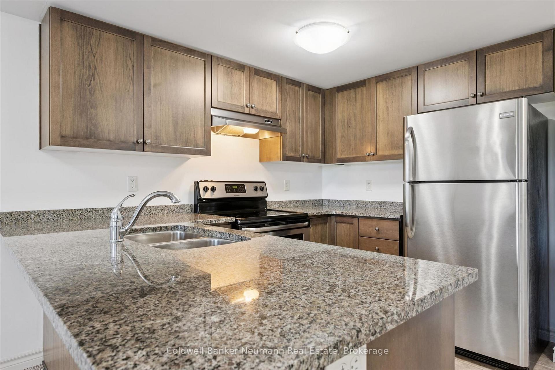 Photo 3 of Unit 301, 45 Kingsbury Square, Guelph, Pineridge/Westminster Woods — HOMEH